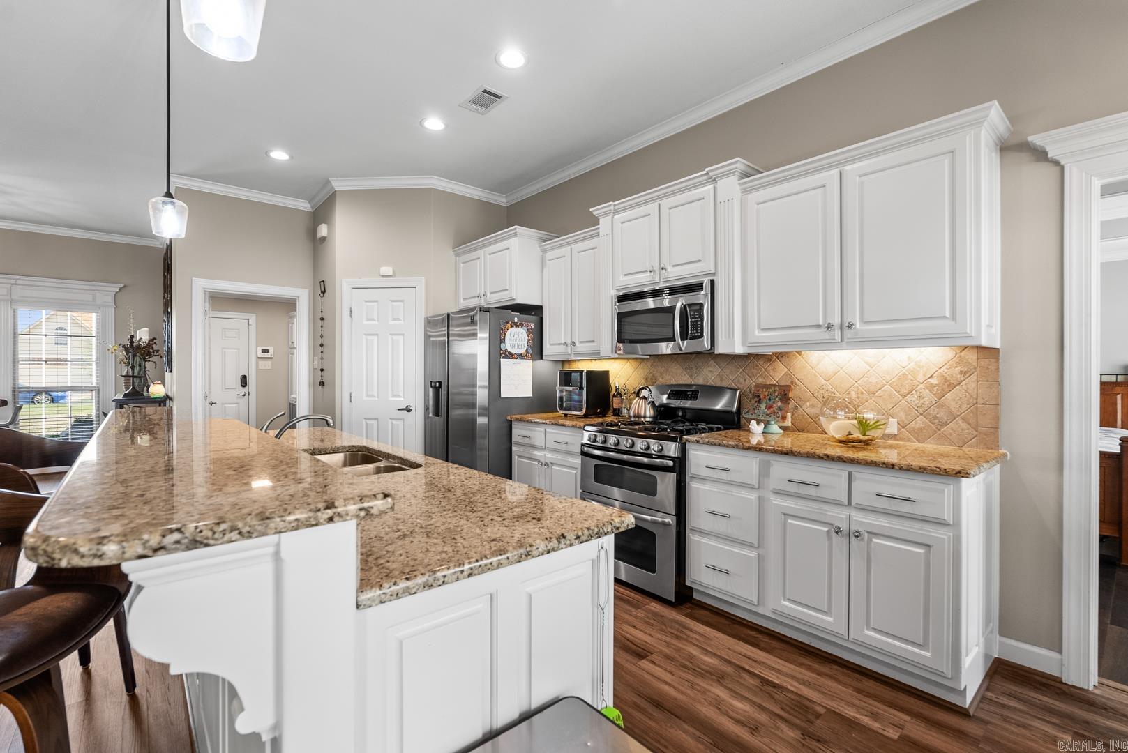 6  River Road Drive East  Mayflower, AR