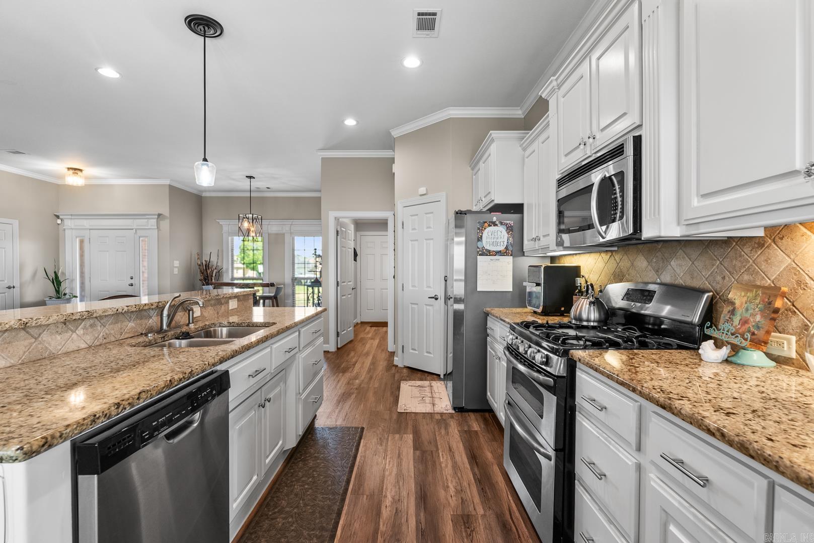 6  River Road Drive East  Mayflower, AR