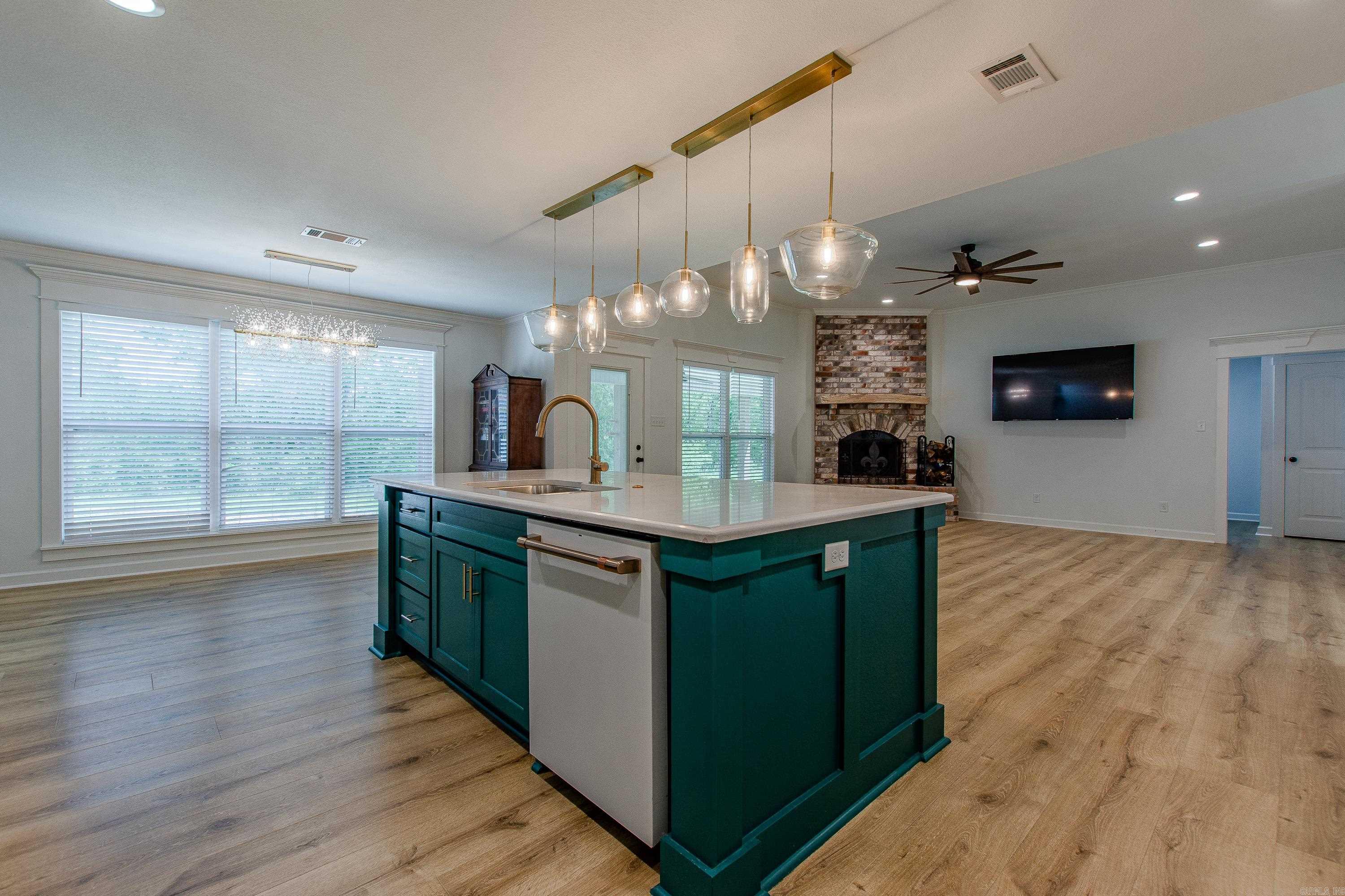 2100  Ferndale Cove  Alexander, AR