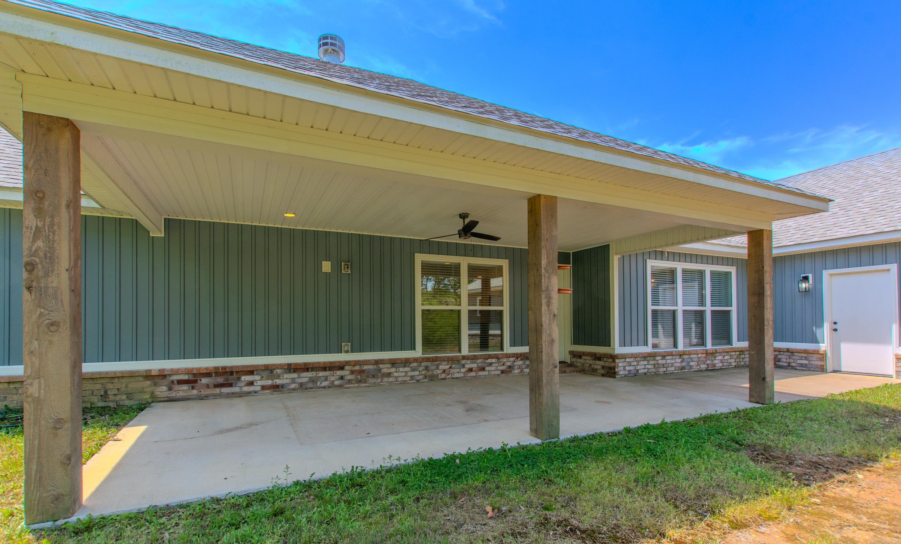 2100  Ferndale Cove  Alexander, AR