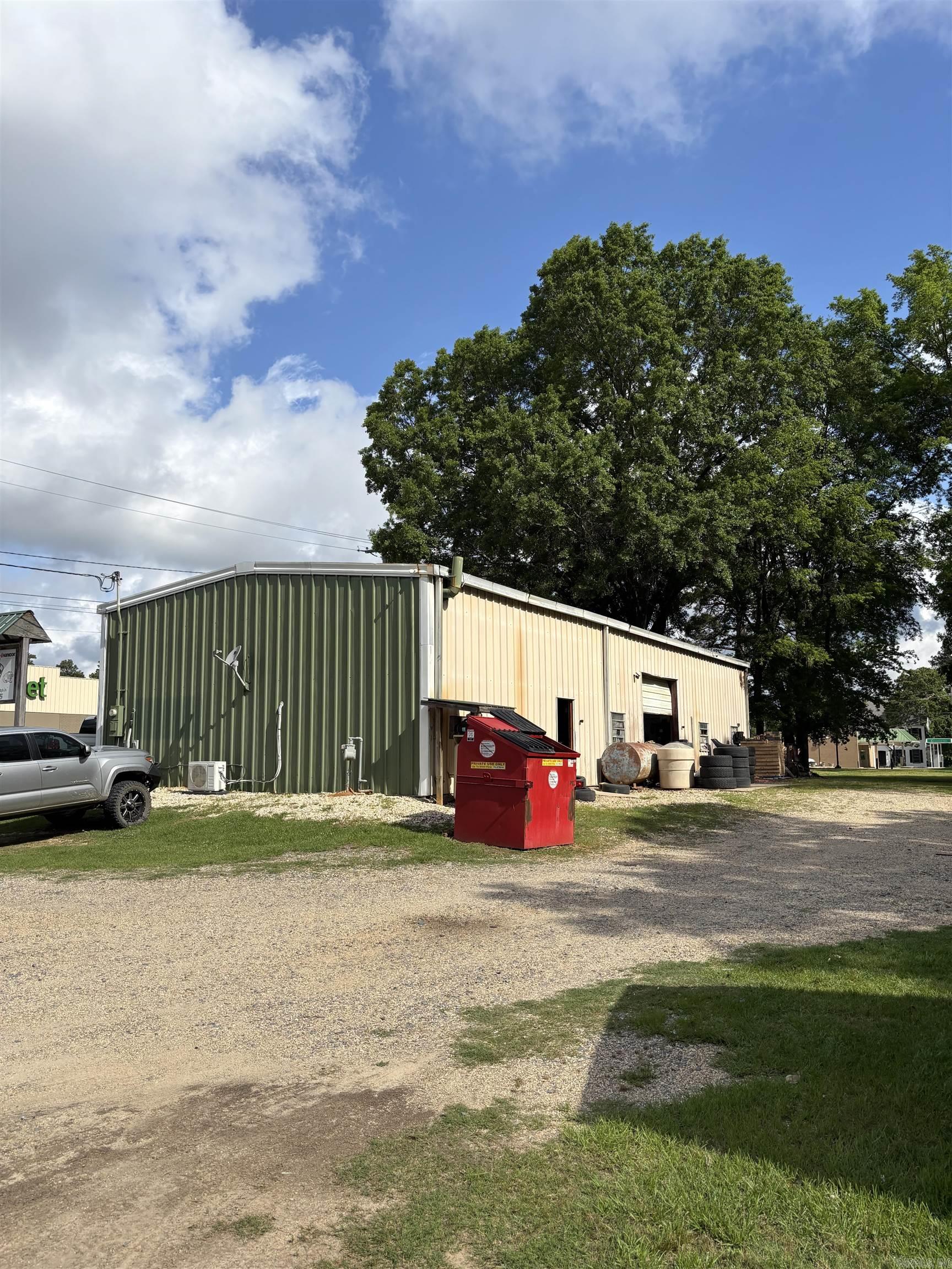 214 N Martin  Warren, AR