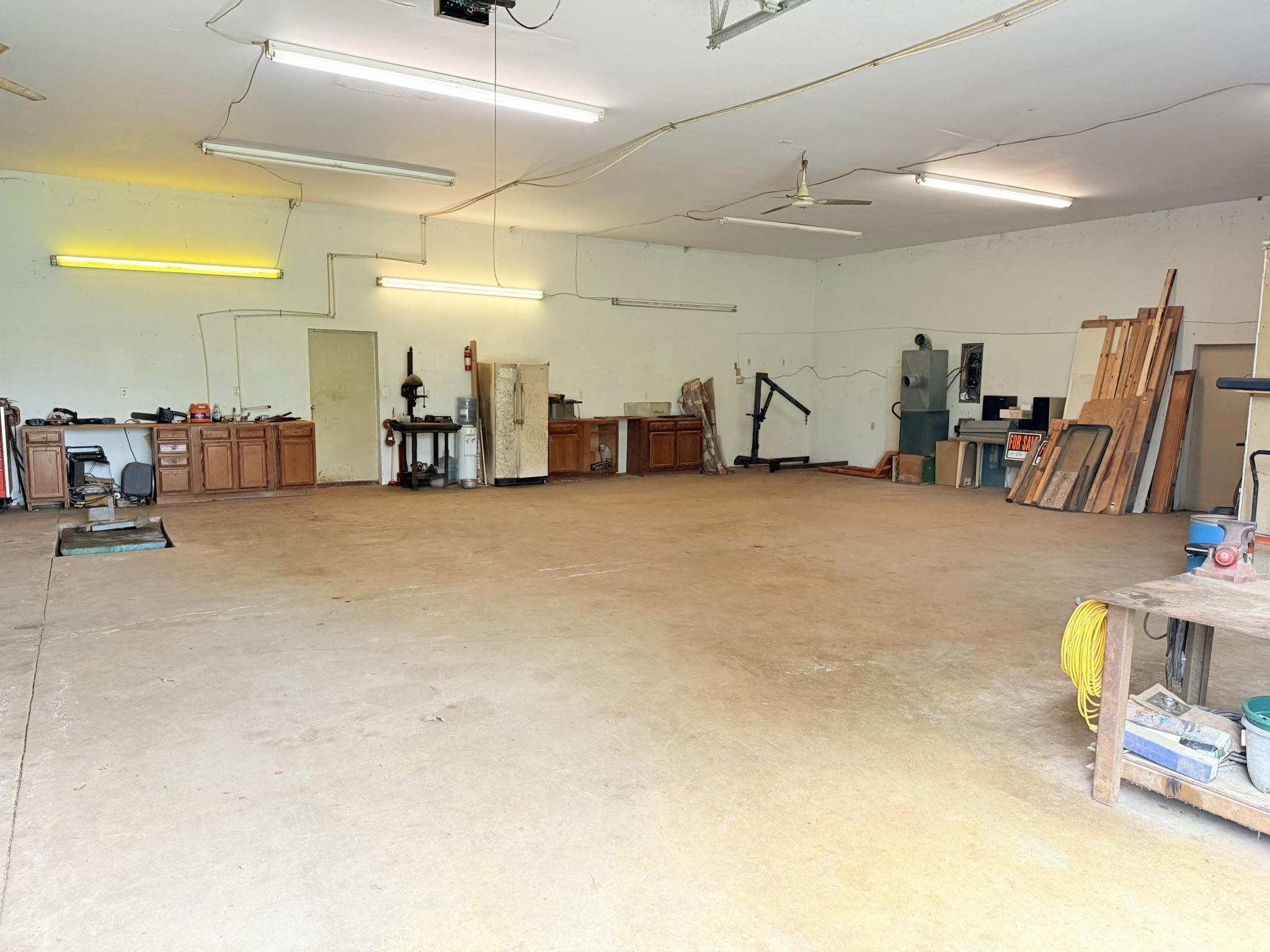 13776 E 56 HWY Ash Flat, AR 72513