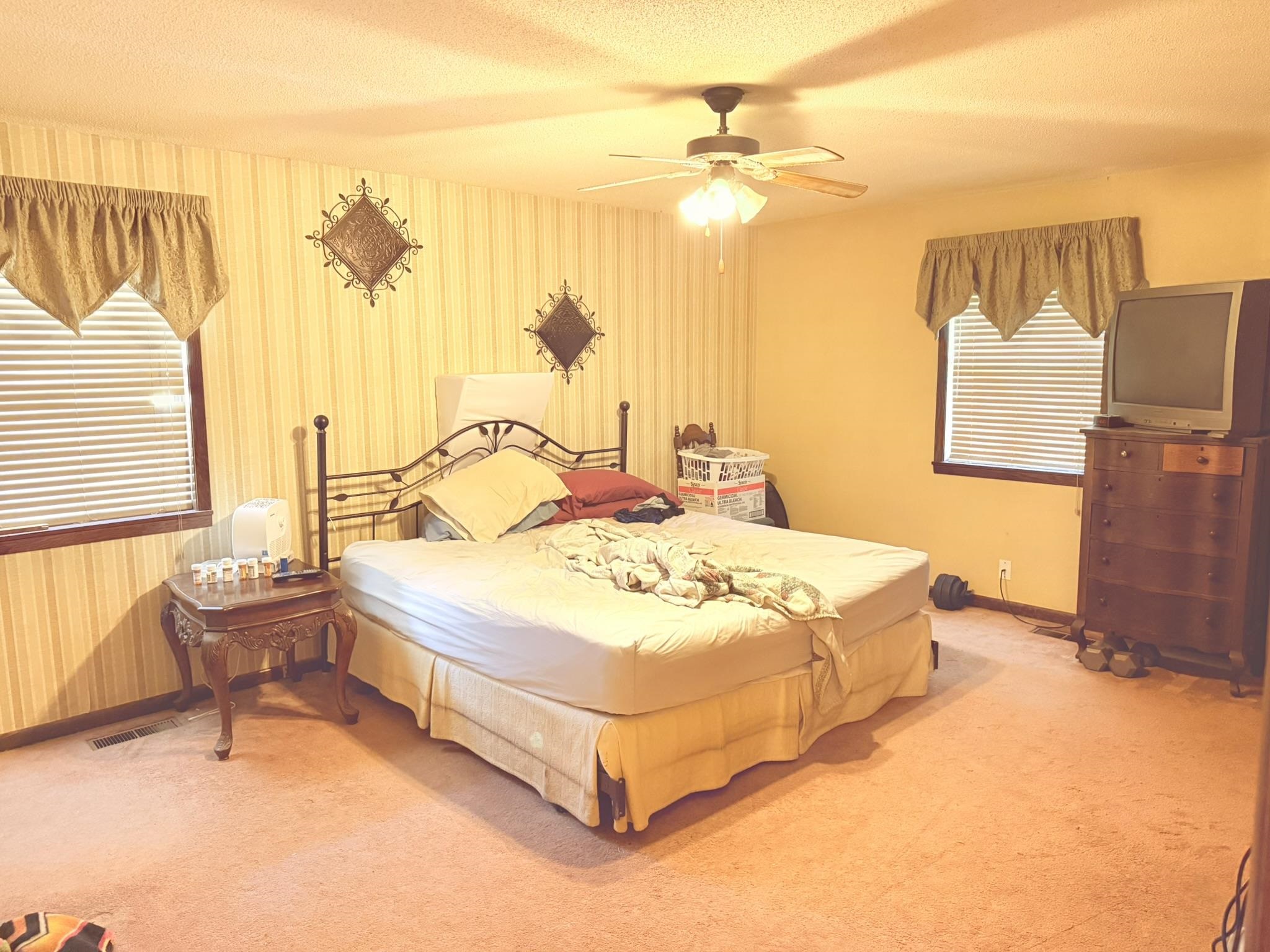 13776 E 56 HWY Ash Flat, AR 72513