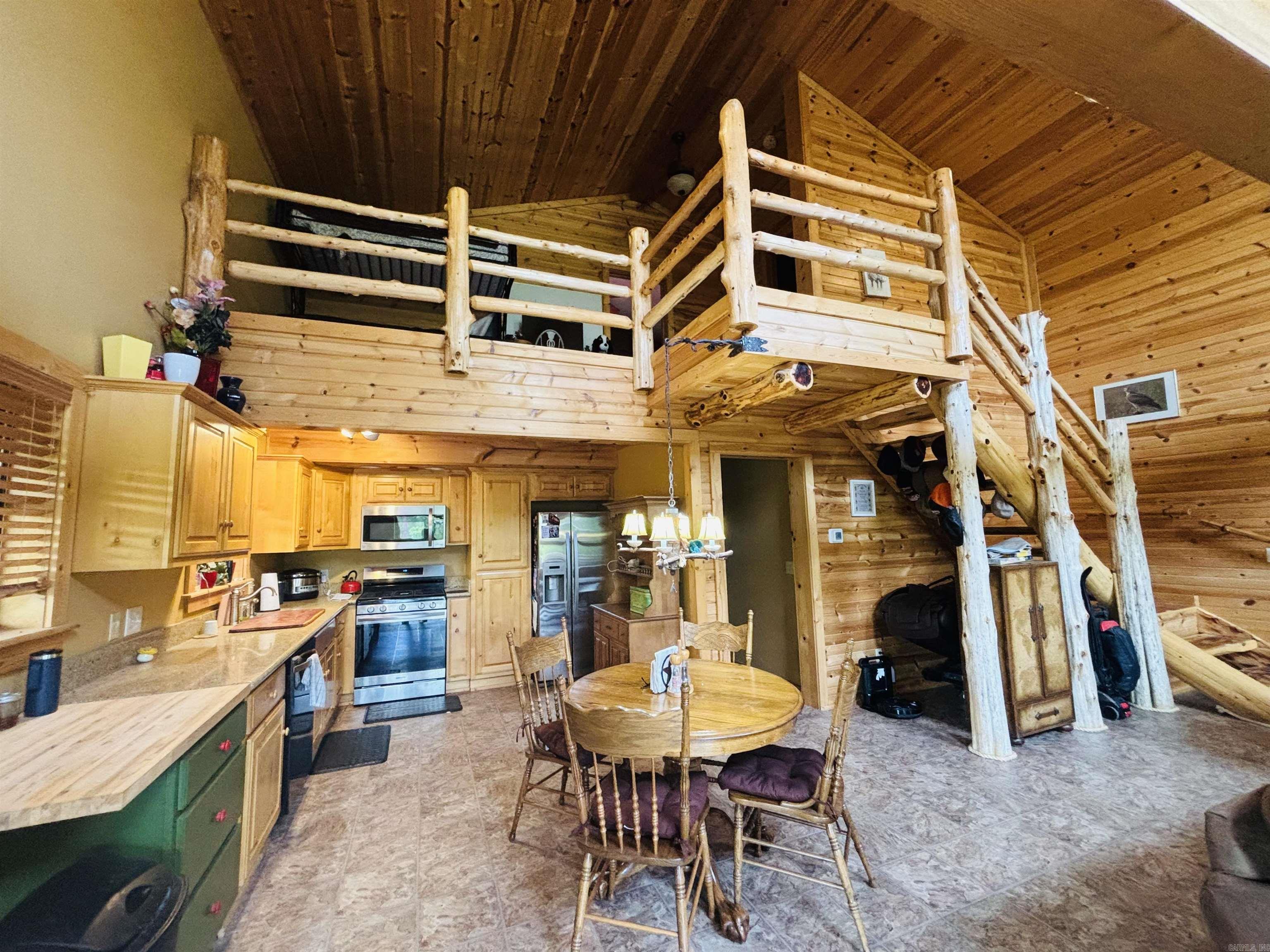 108  Georgia  Mountain View, AR
