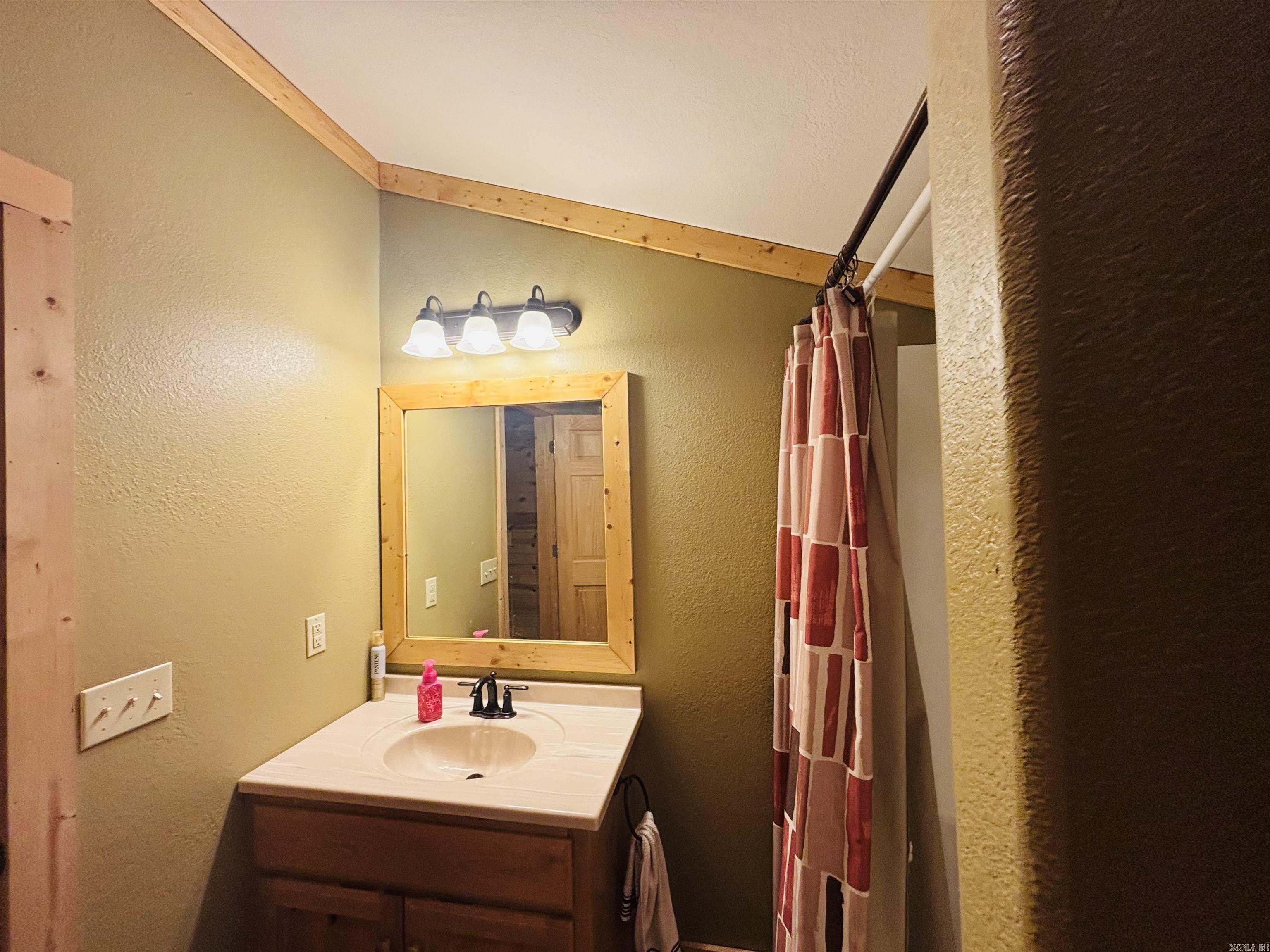 108  Georgia  Mountain View, AR