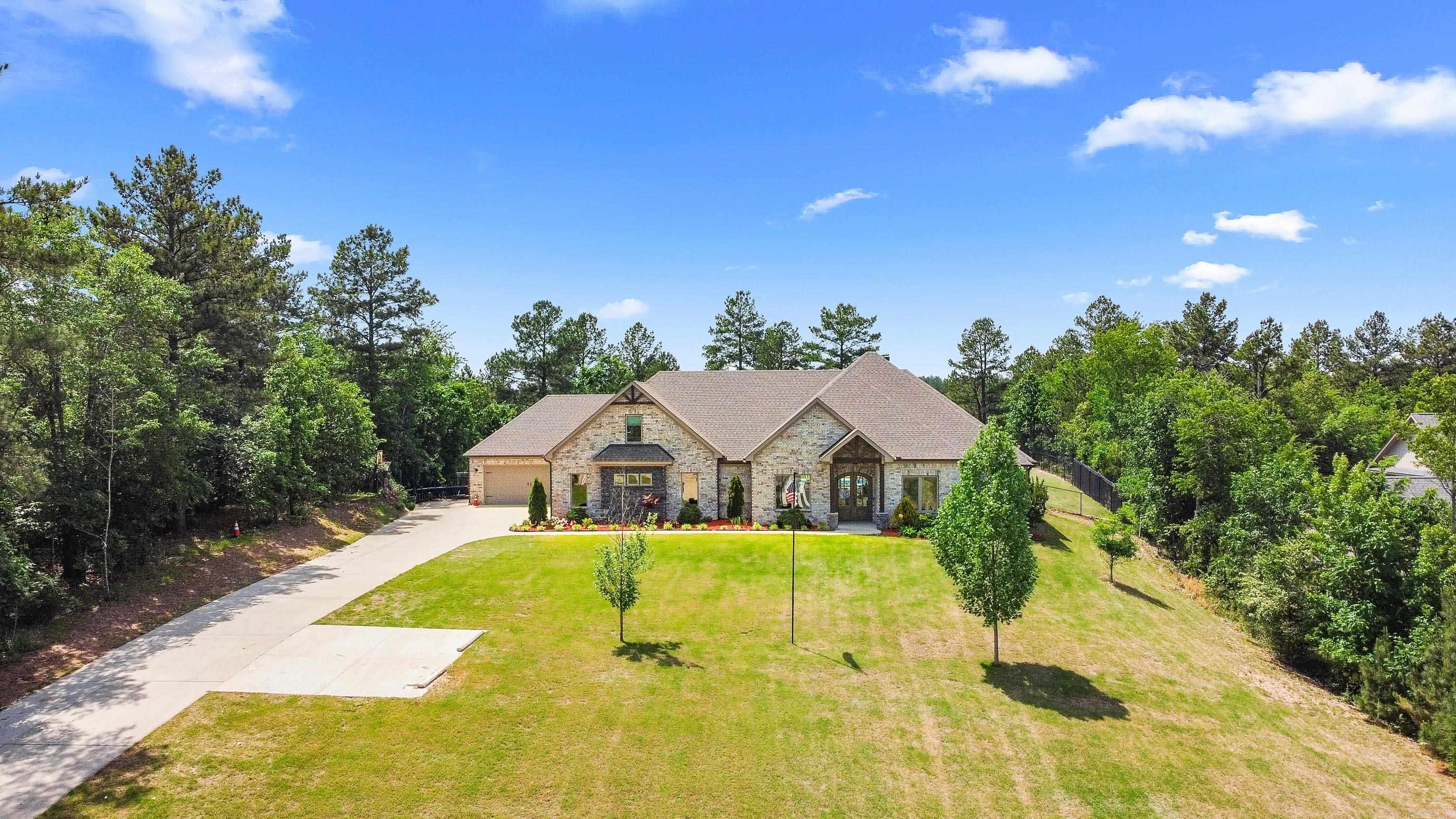 6025  Lodestone  Alexander, AR