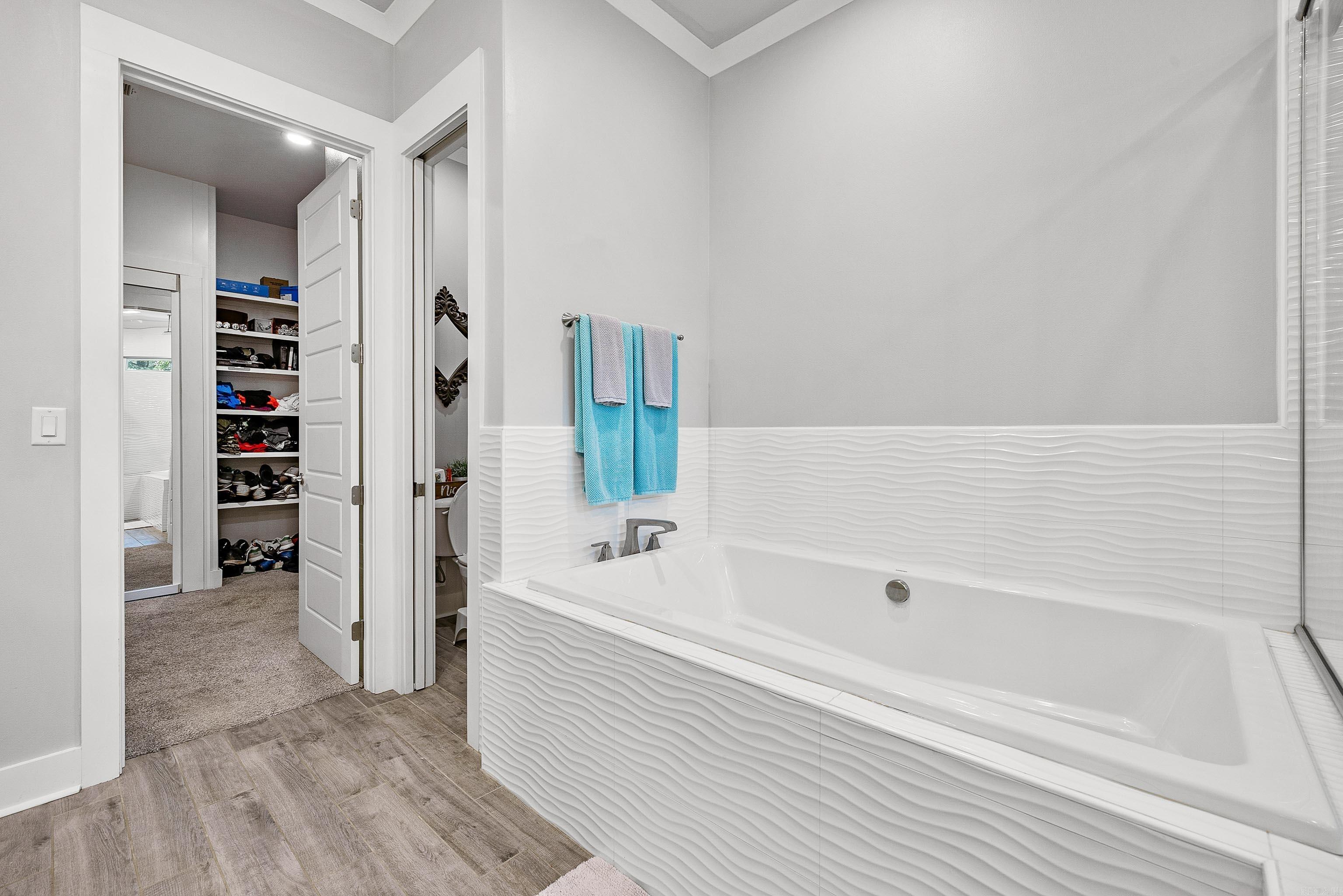 6025  Lodestone  Alexander, AR