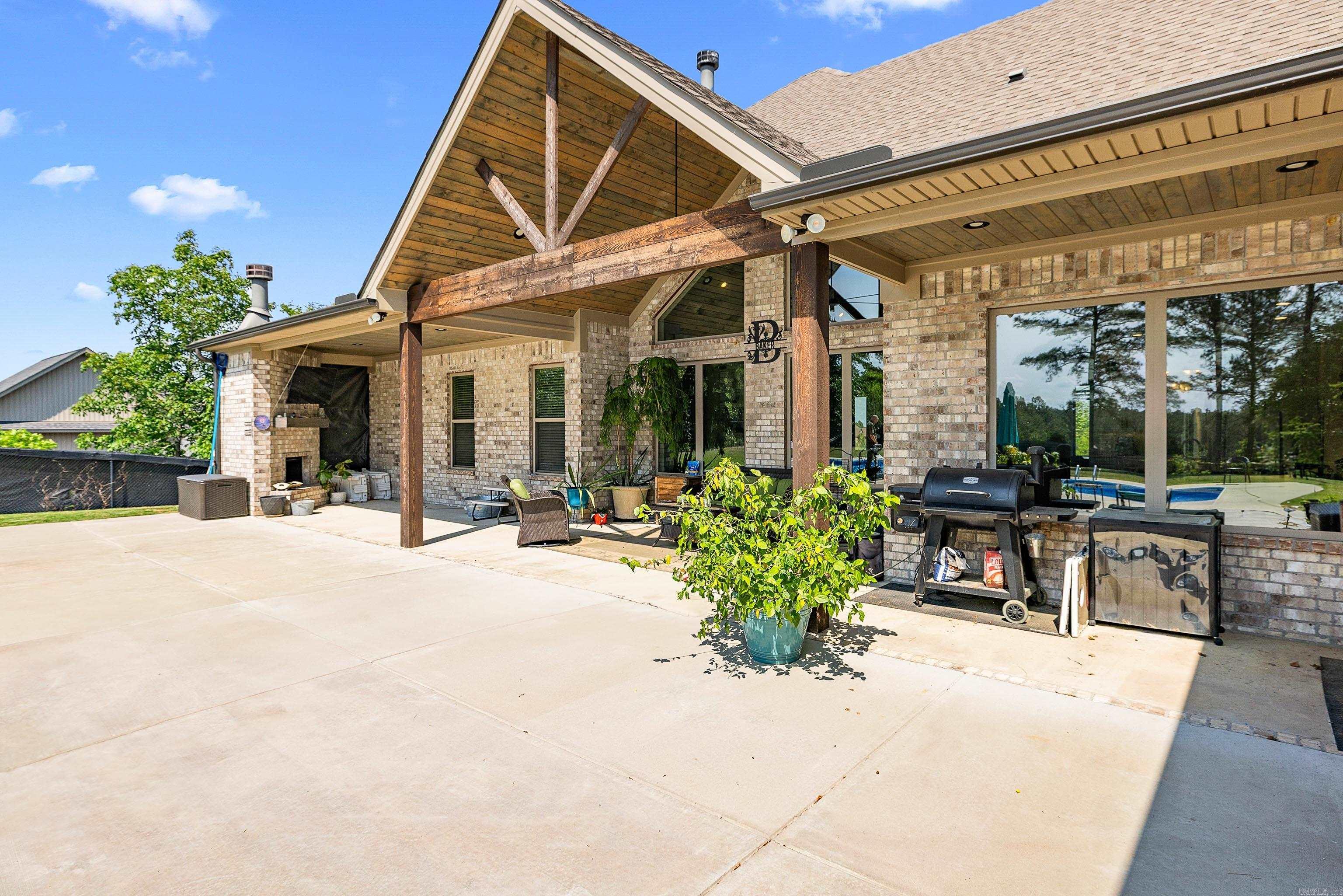 6025  Lodestone  Alexander, AR
