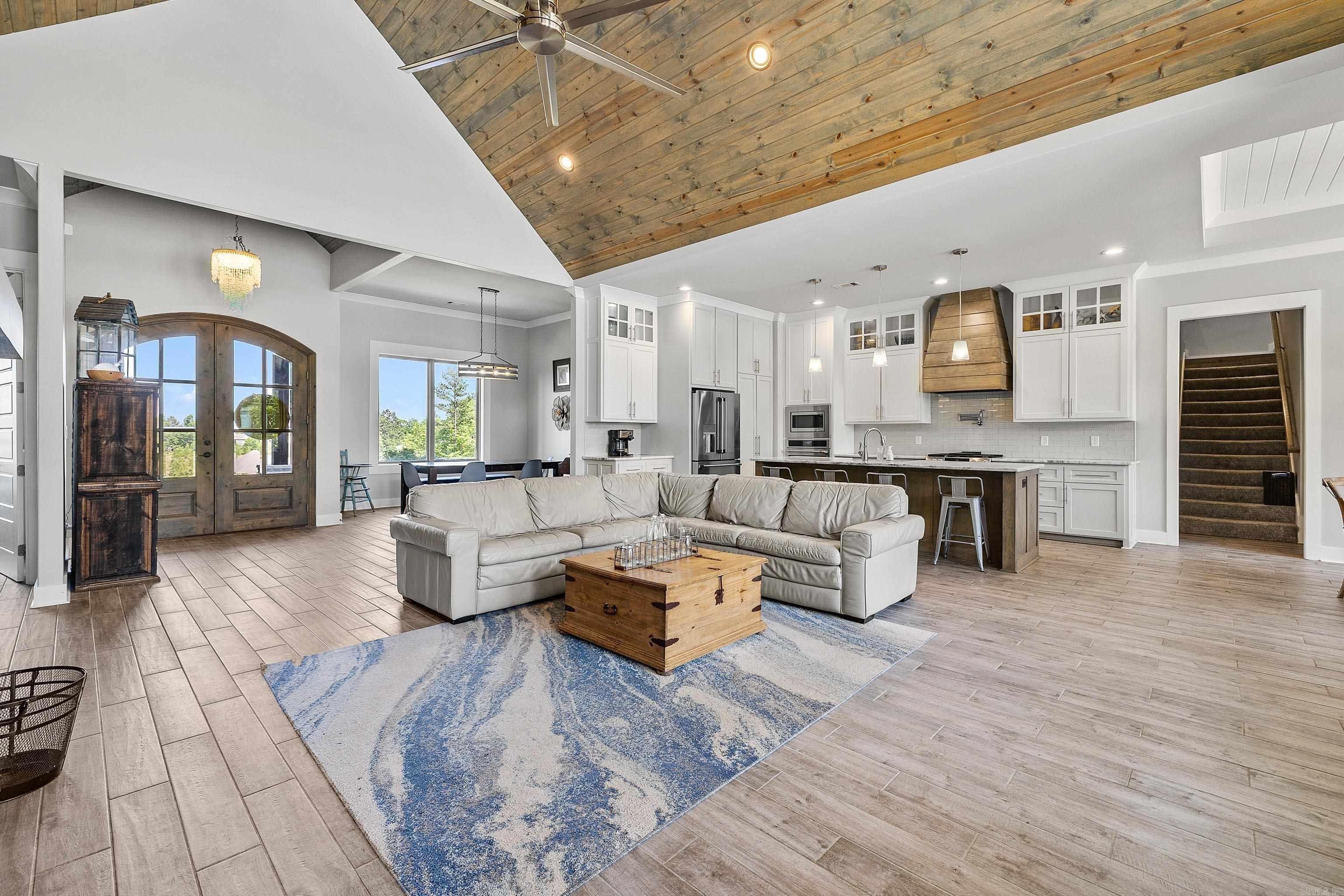 6025  Lodestone  Alexander, AR