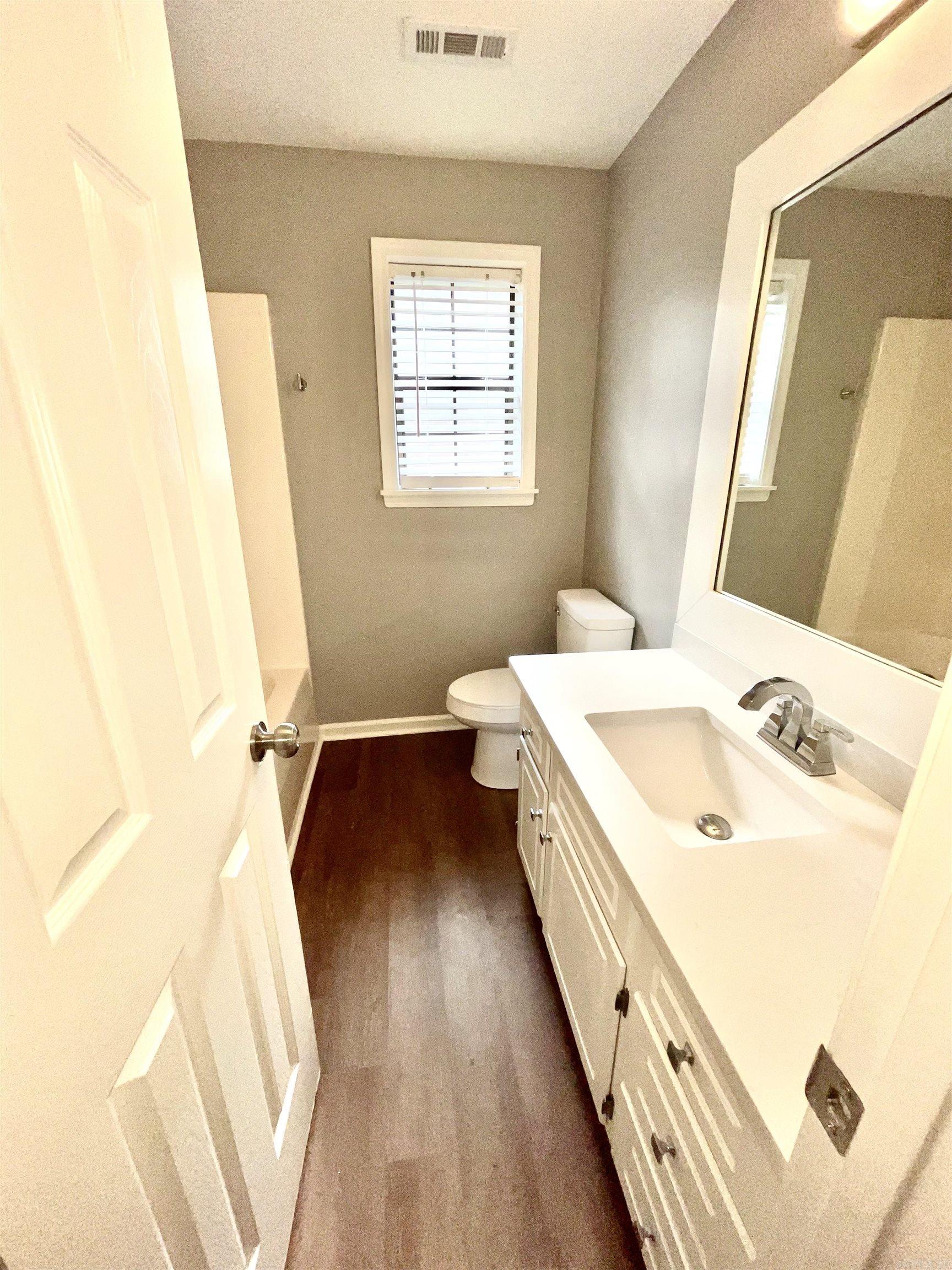 104  LOUIS  Searcy, AR