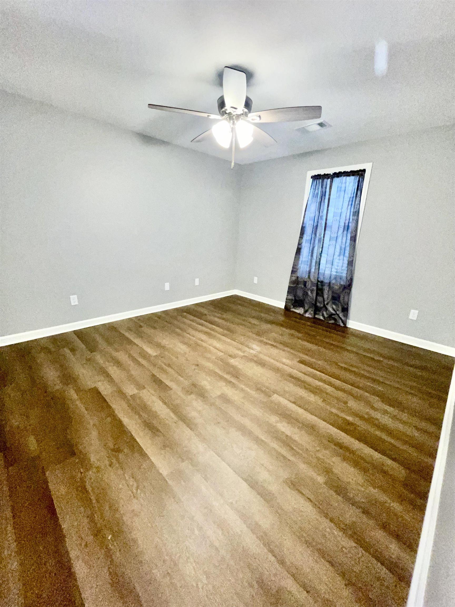 104  LOUIS  Searcy, AR