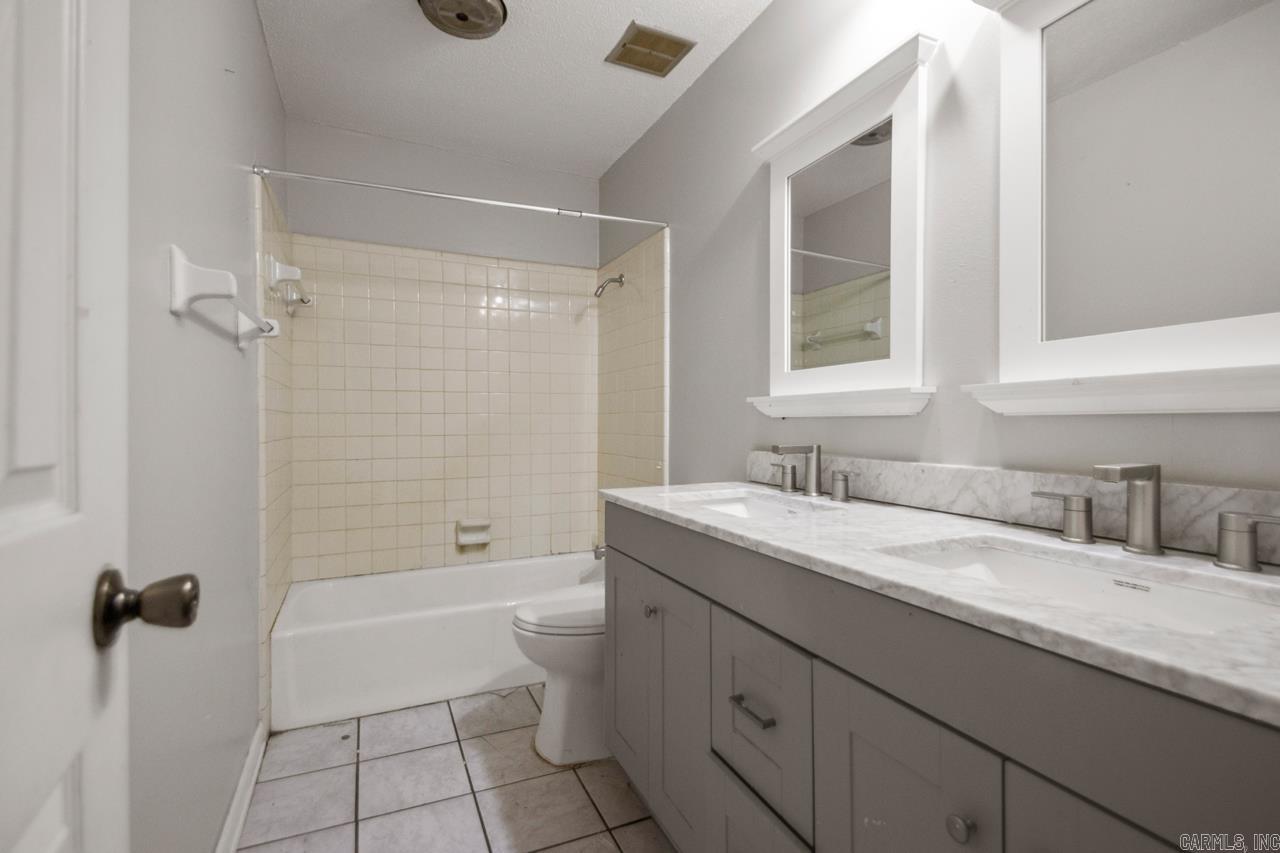 10709  Excalibur  Little Rock, AR