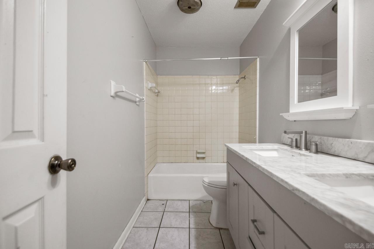 10709  Excalibur  Little Rock, AR