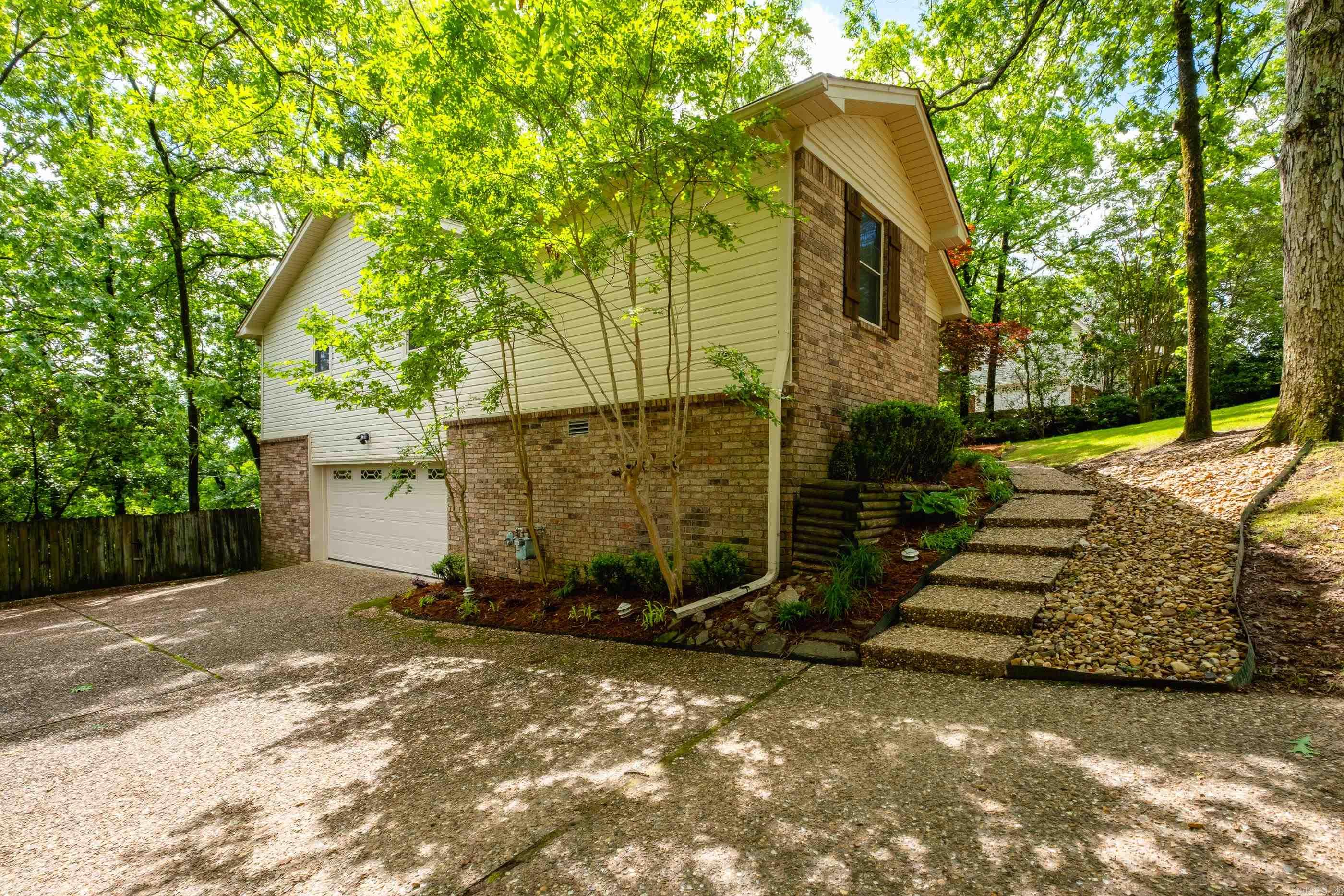 1805  Hillsborough  Little Rock, AR