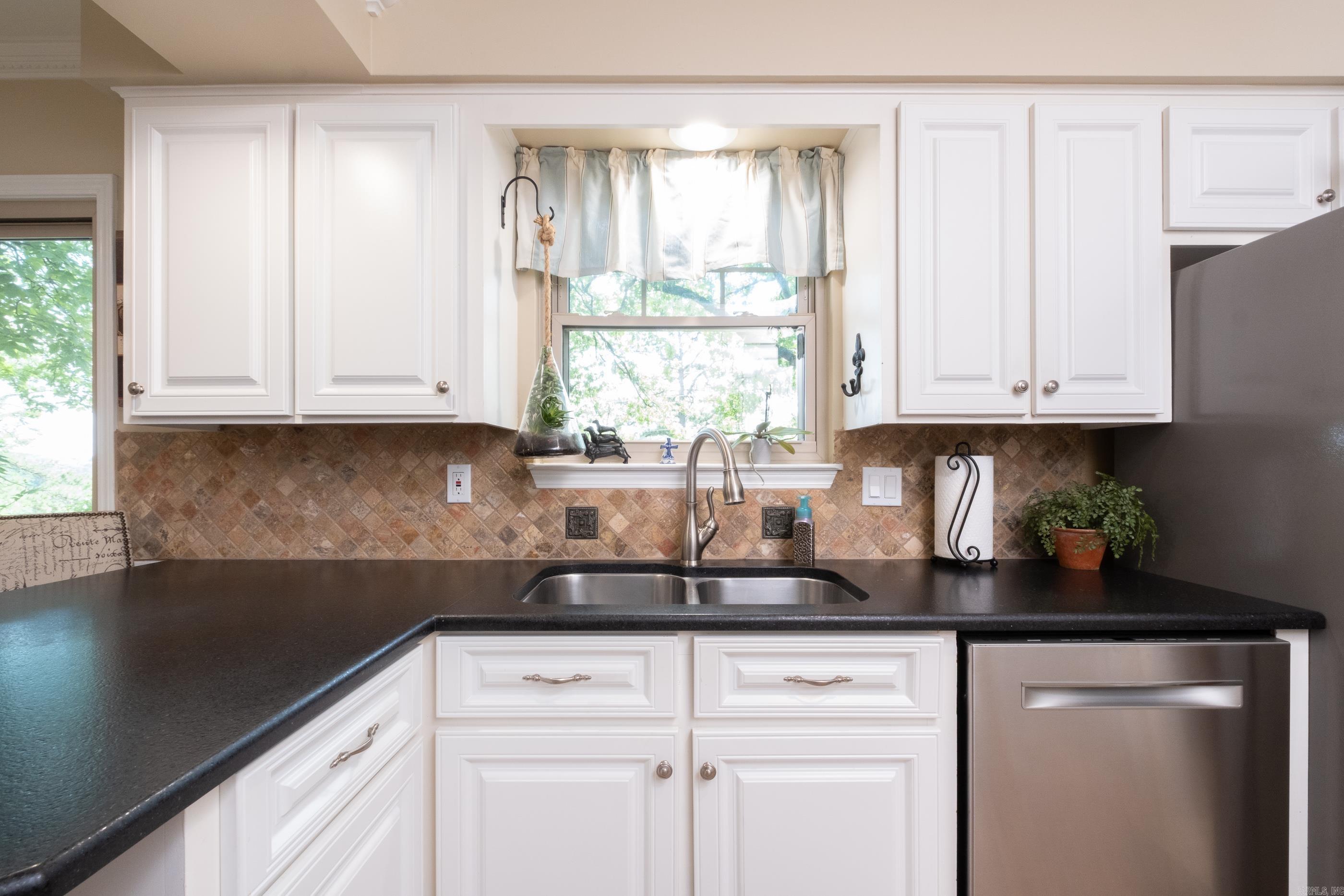 1805  Hillsborough  Little Rock, AR