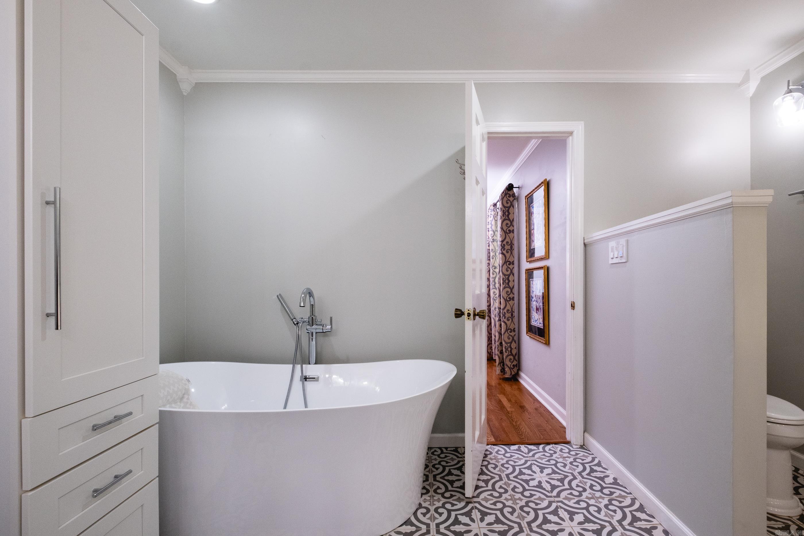1805  Hillsborough  Little Rock, AR