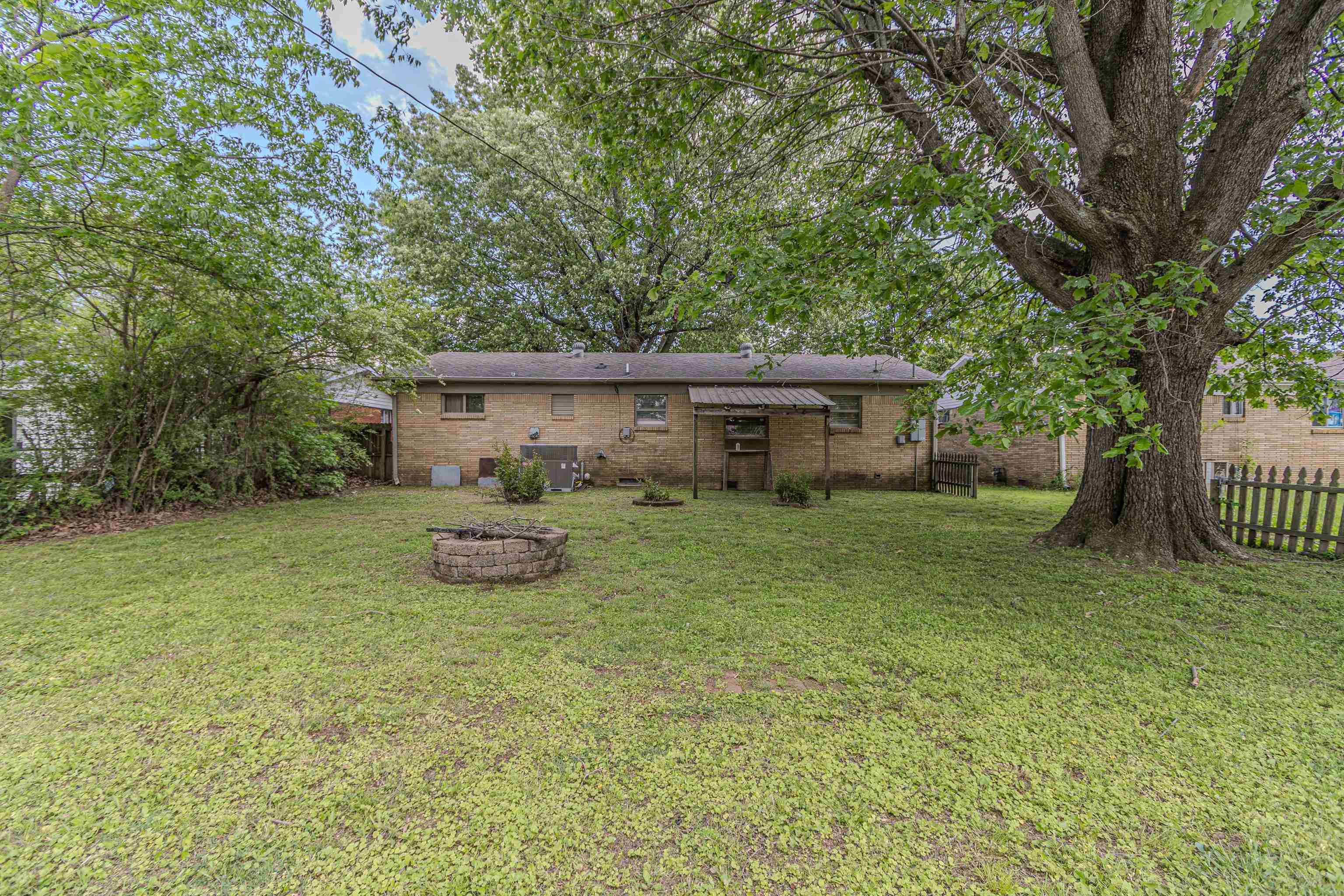 518 N 9 1/2  Paragould, AR