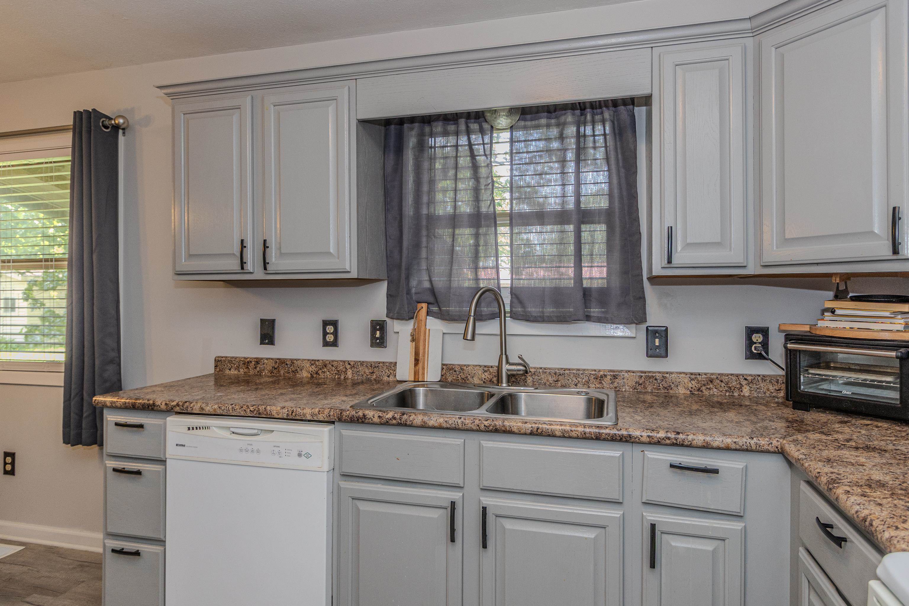 518 N 9 1/2  Paragould, AR