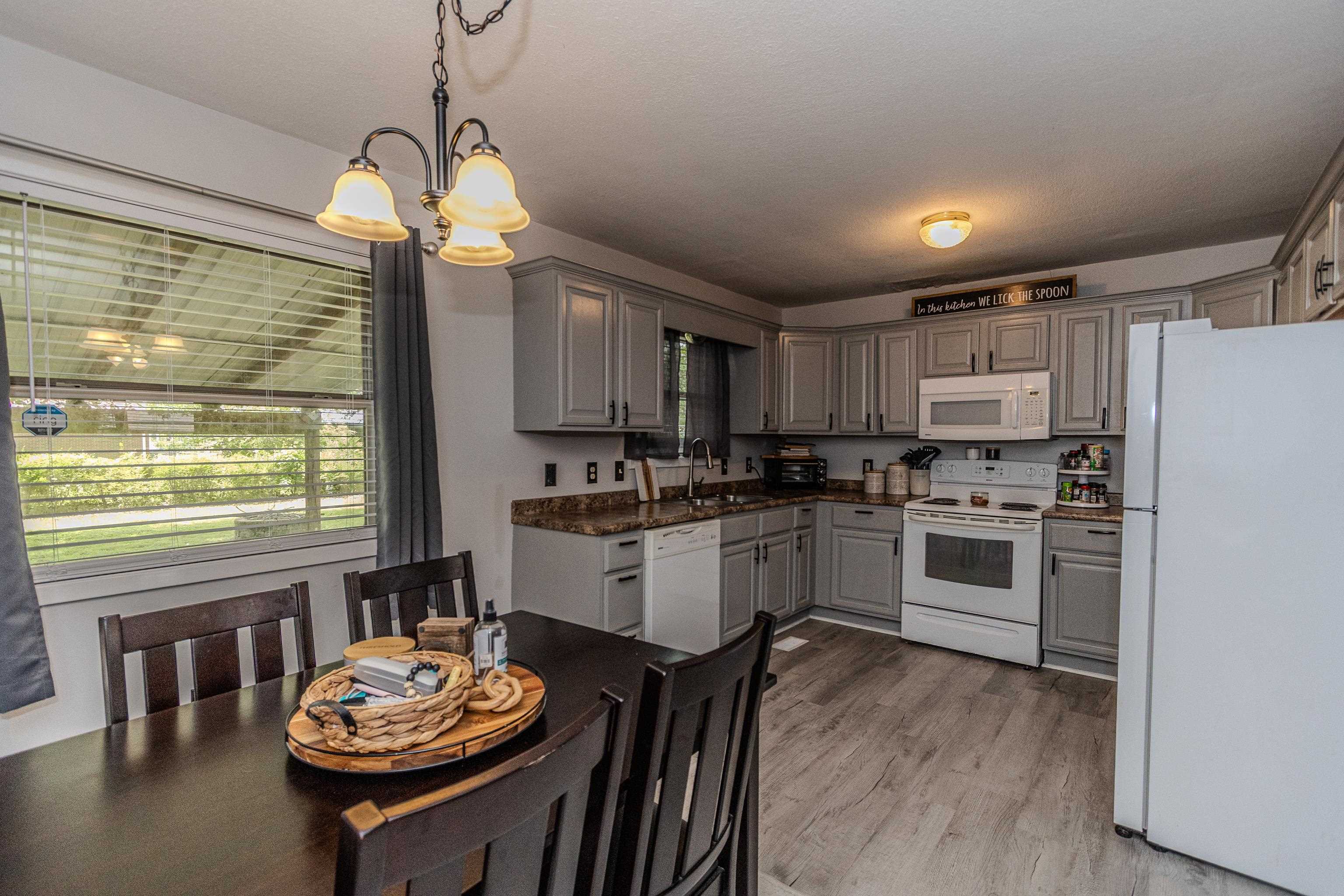 518 N 9 1/2  Paragould, AR