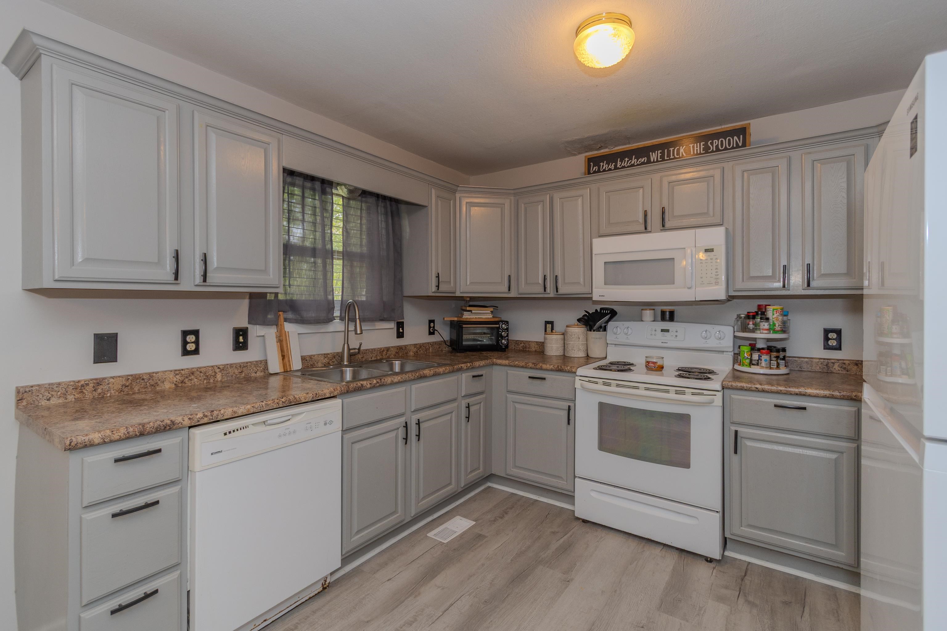 518 N 9 1/2  Paragould, AR