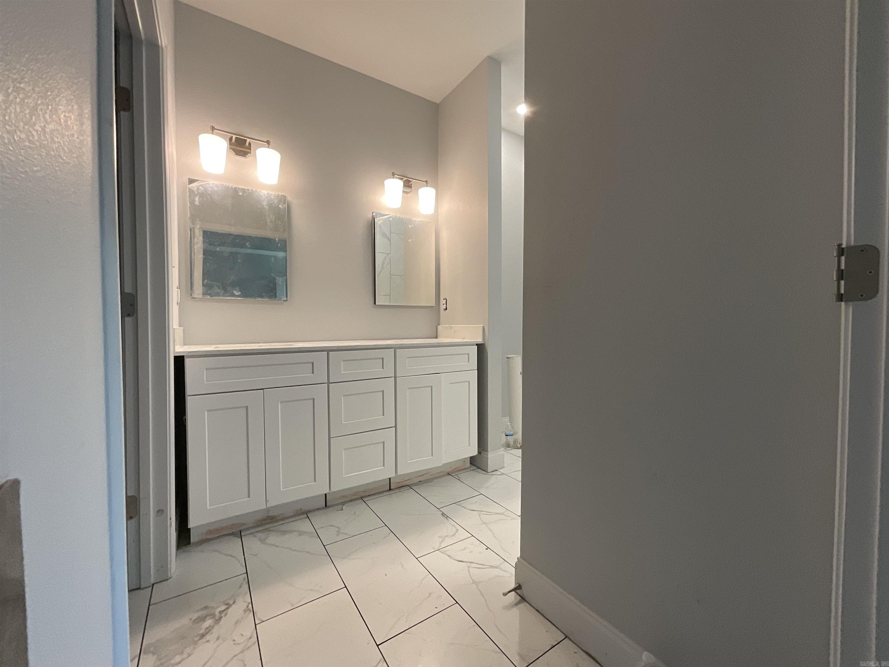 1009 N Jeff Davis  Jacksonville, AR