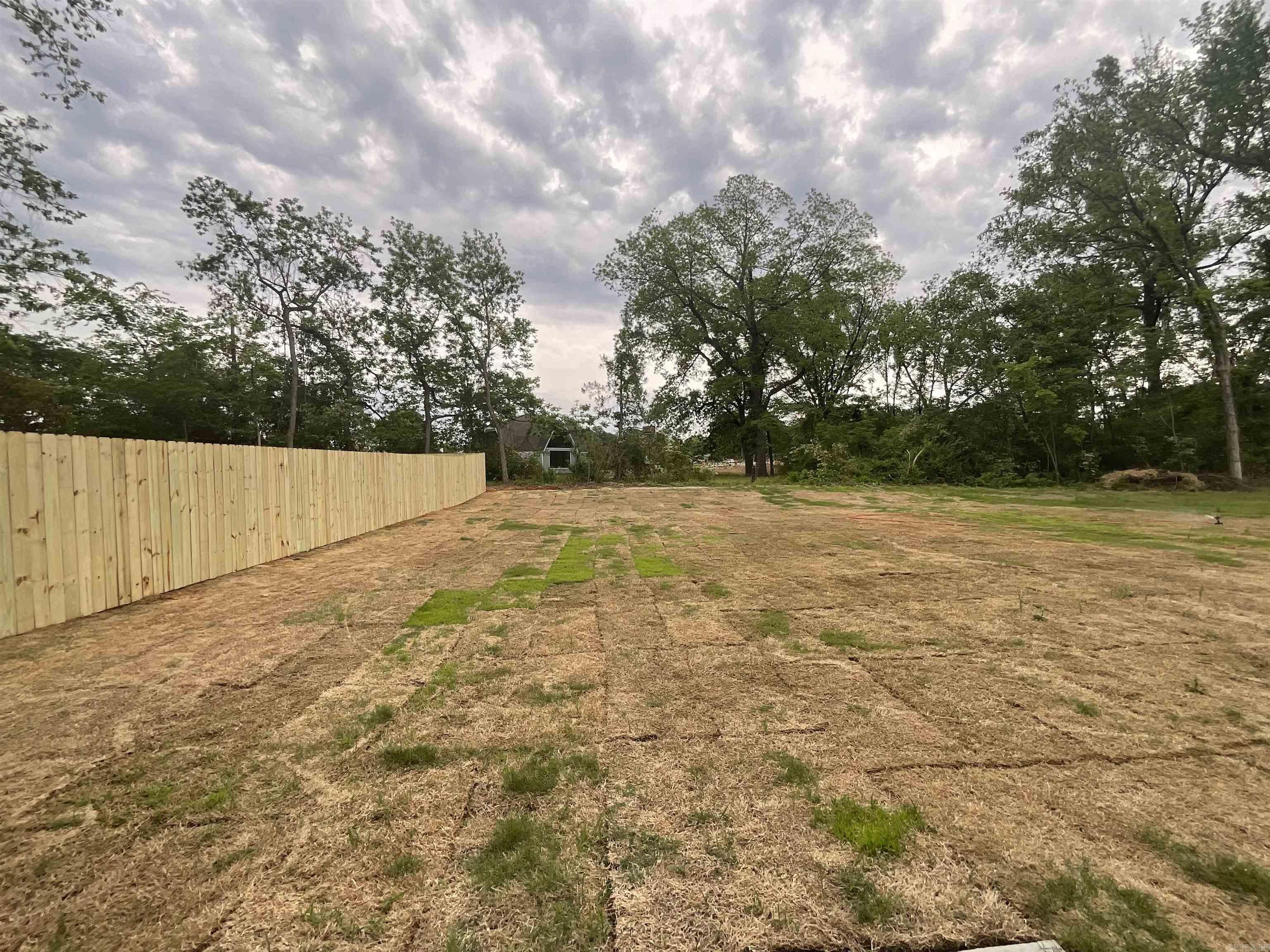 1009 N Jeff Davis  Jacksonville, AR
