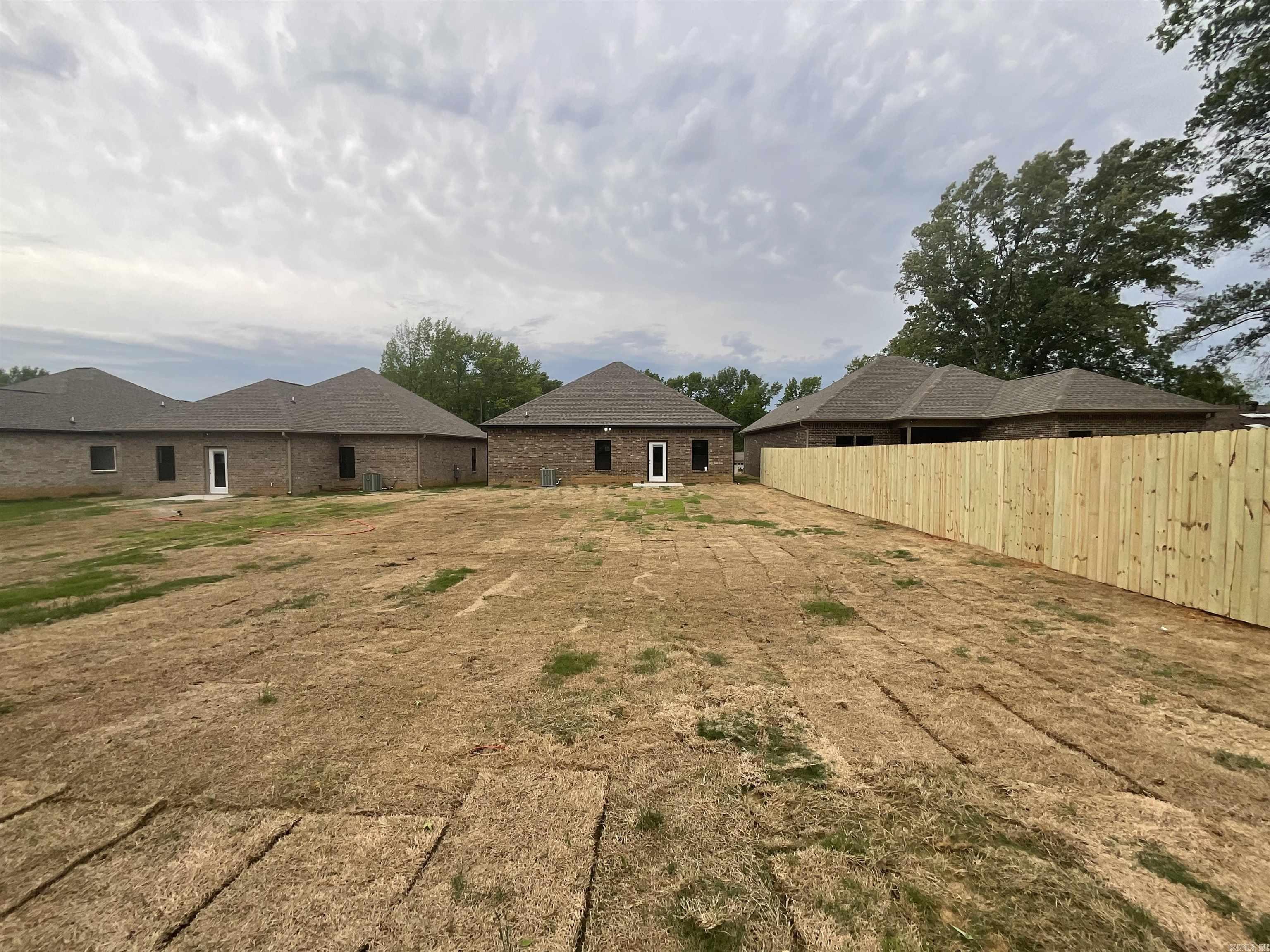 1009 N Jeff Davis  Jacksonville, AR