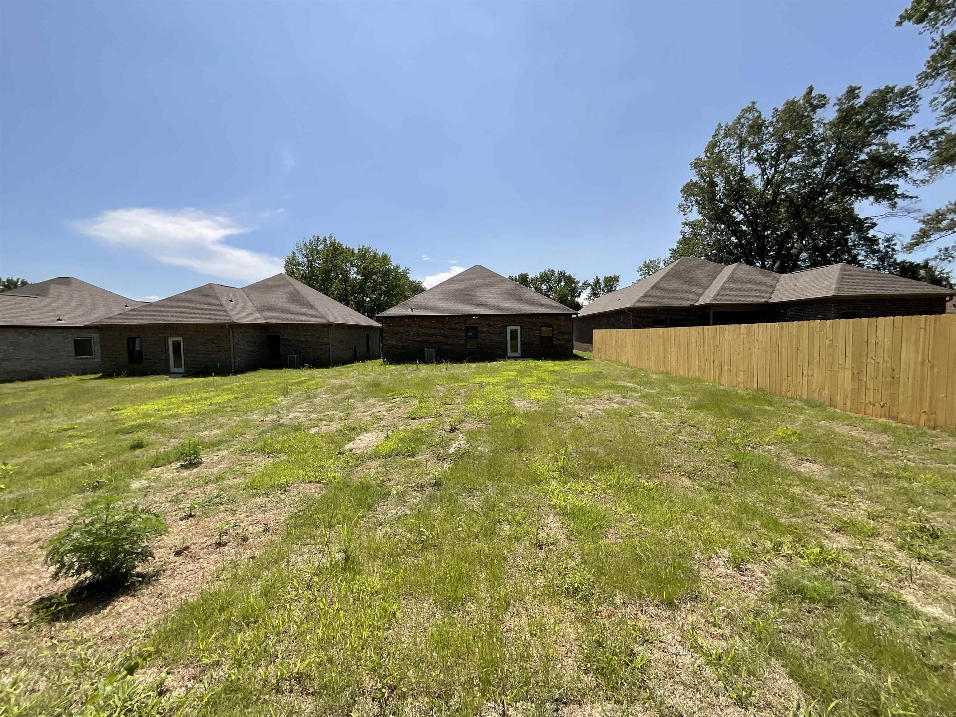 1009 N Jeff Davis  Jacksonville, AR
