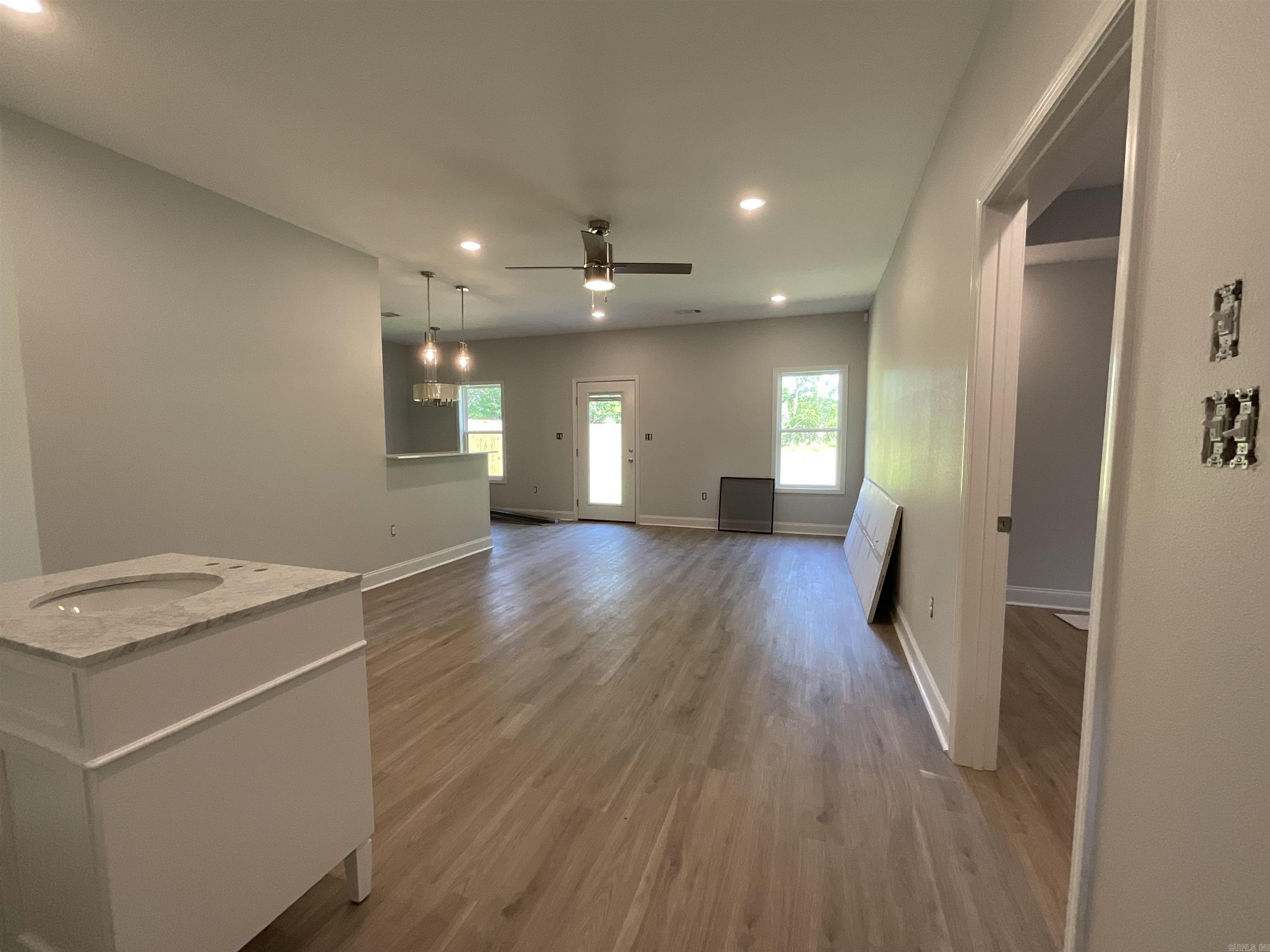 1009 N Jeff Davis  Jacksonville, AR