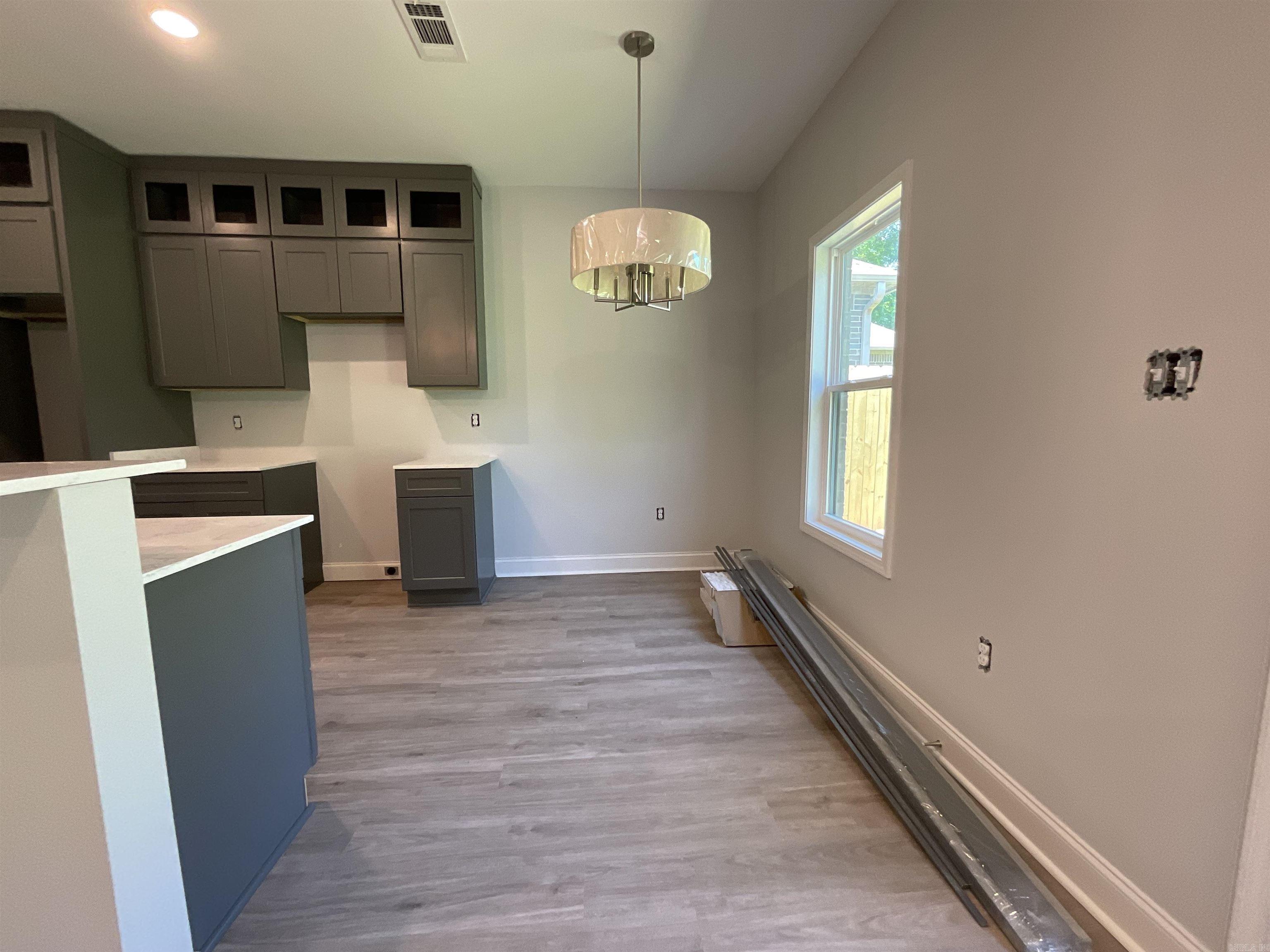 1009 N Jeff Davis  Jacksonville, AR