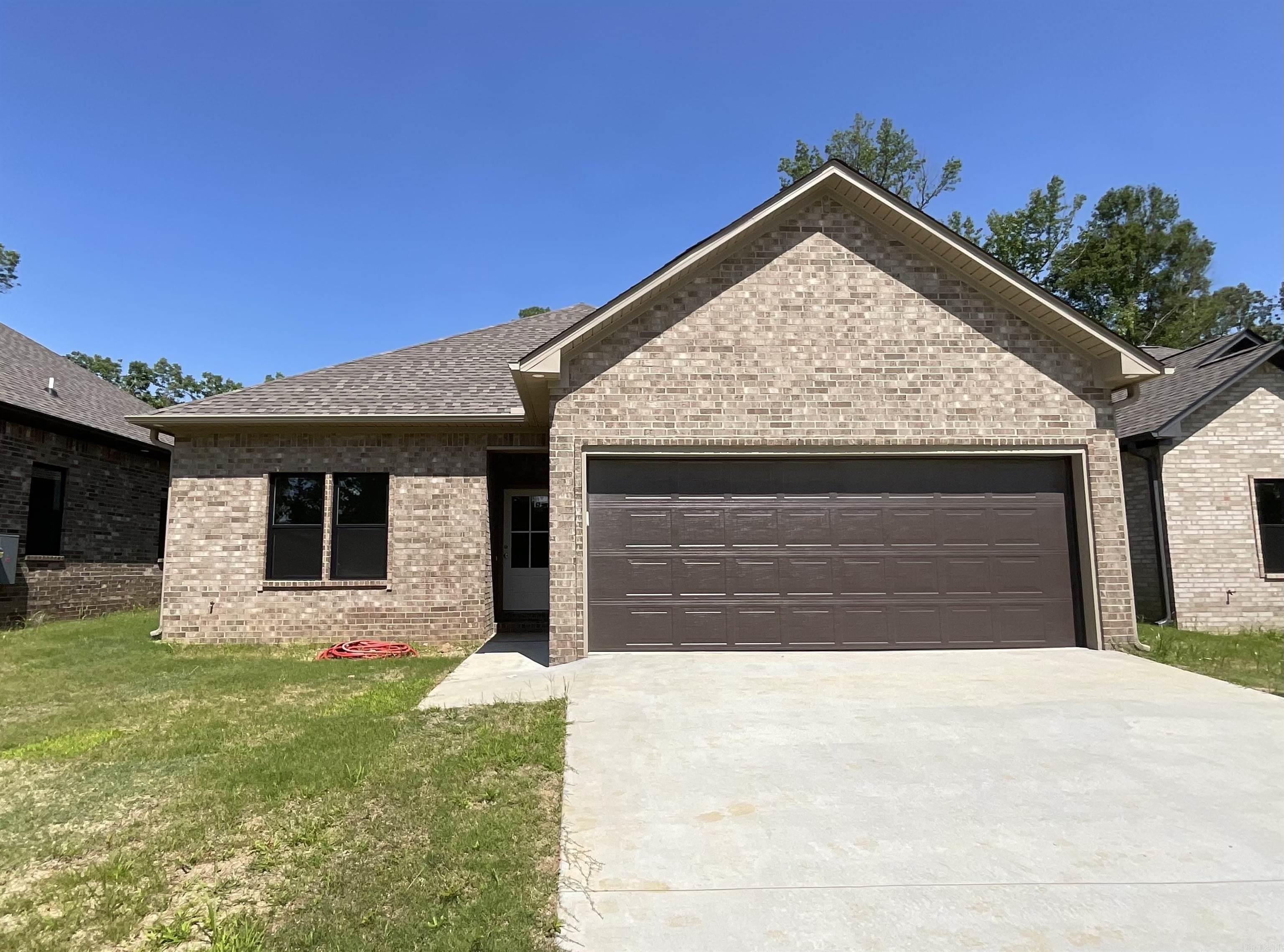 1007 N Jeff Davis  Jacksonville, AR