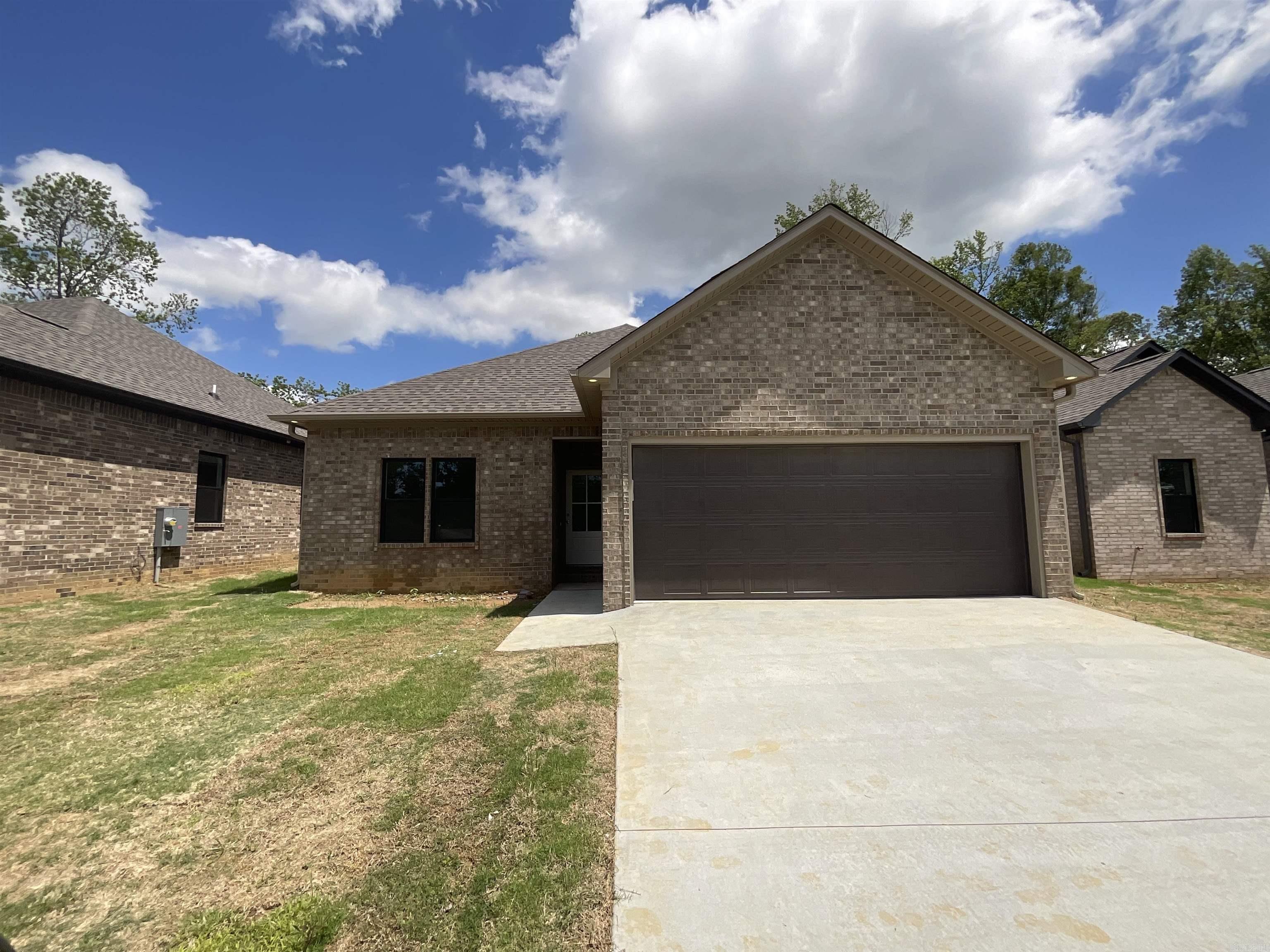 1007 N Jeff Davis  Jacksonville, AR
