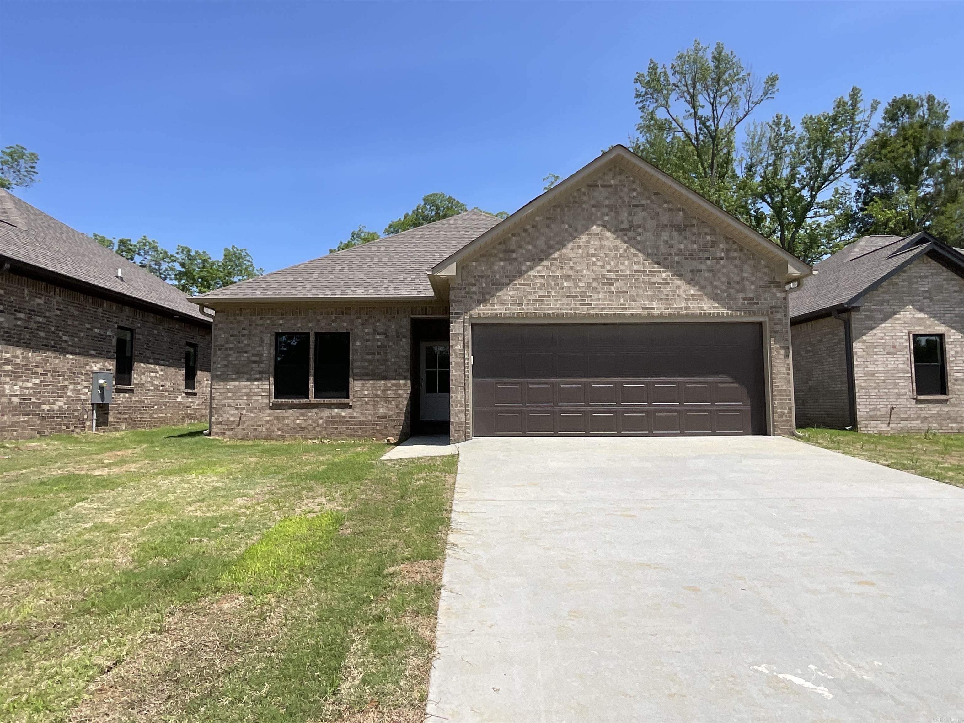 1007 N Jeff Davis  Jacksonville, AR