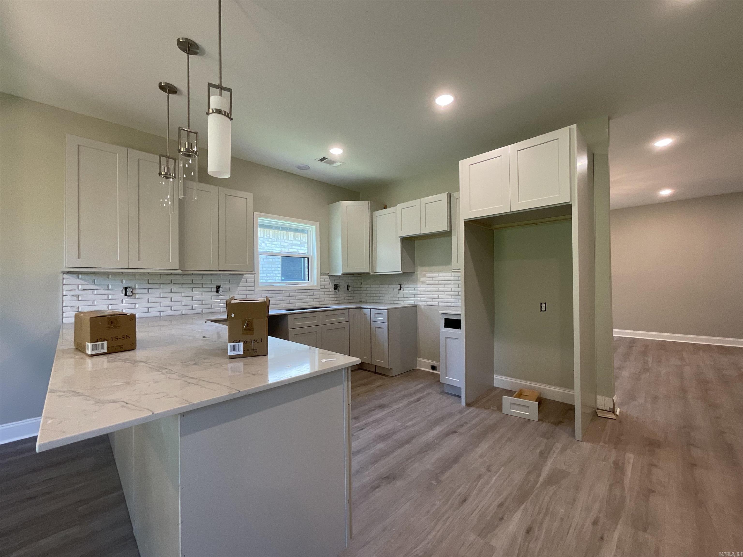 1007 N Jeff Davis  Jacksonville, AR