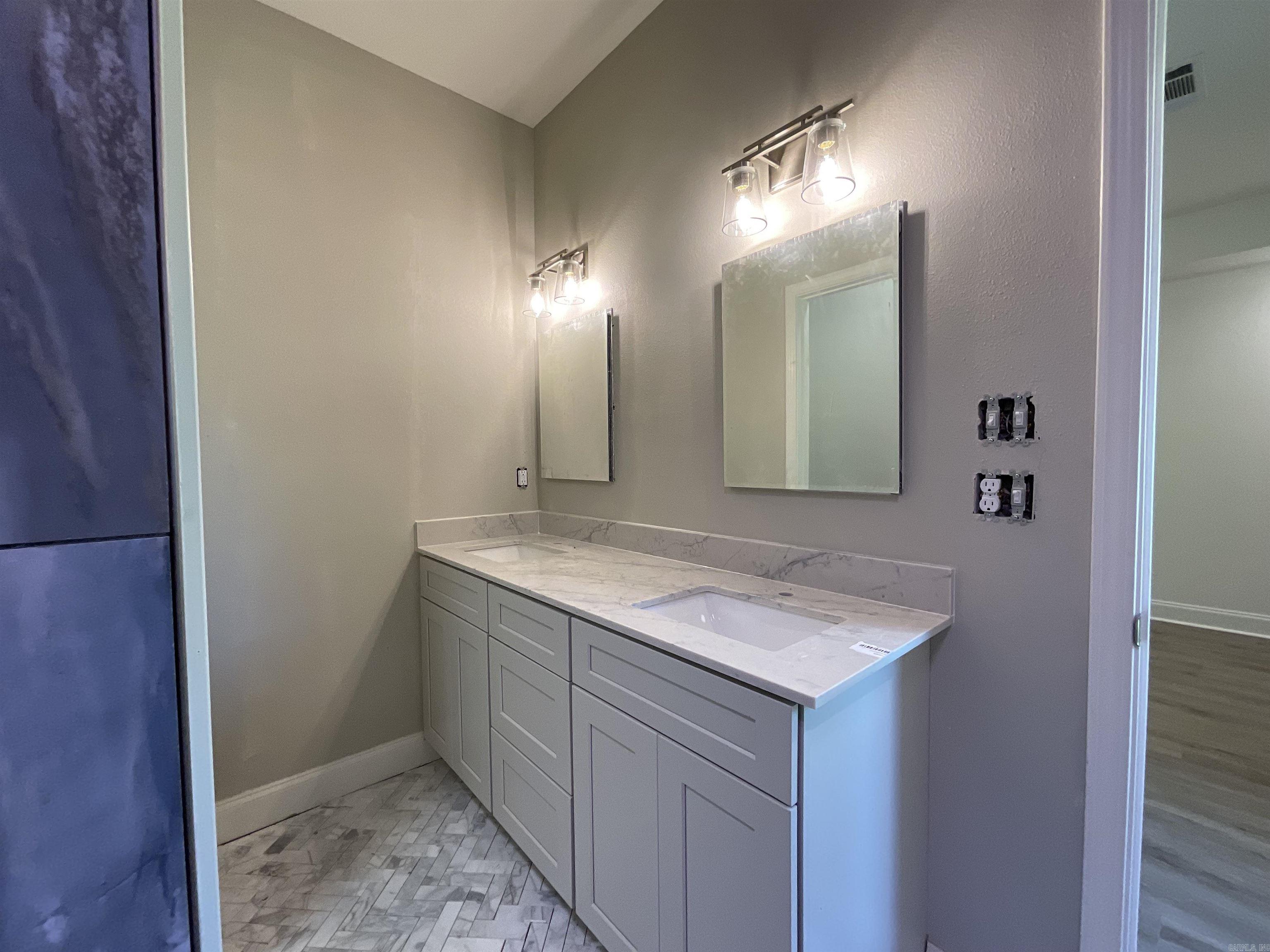 1007 N Jeff Davis  Jacksonville, AR