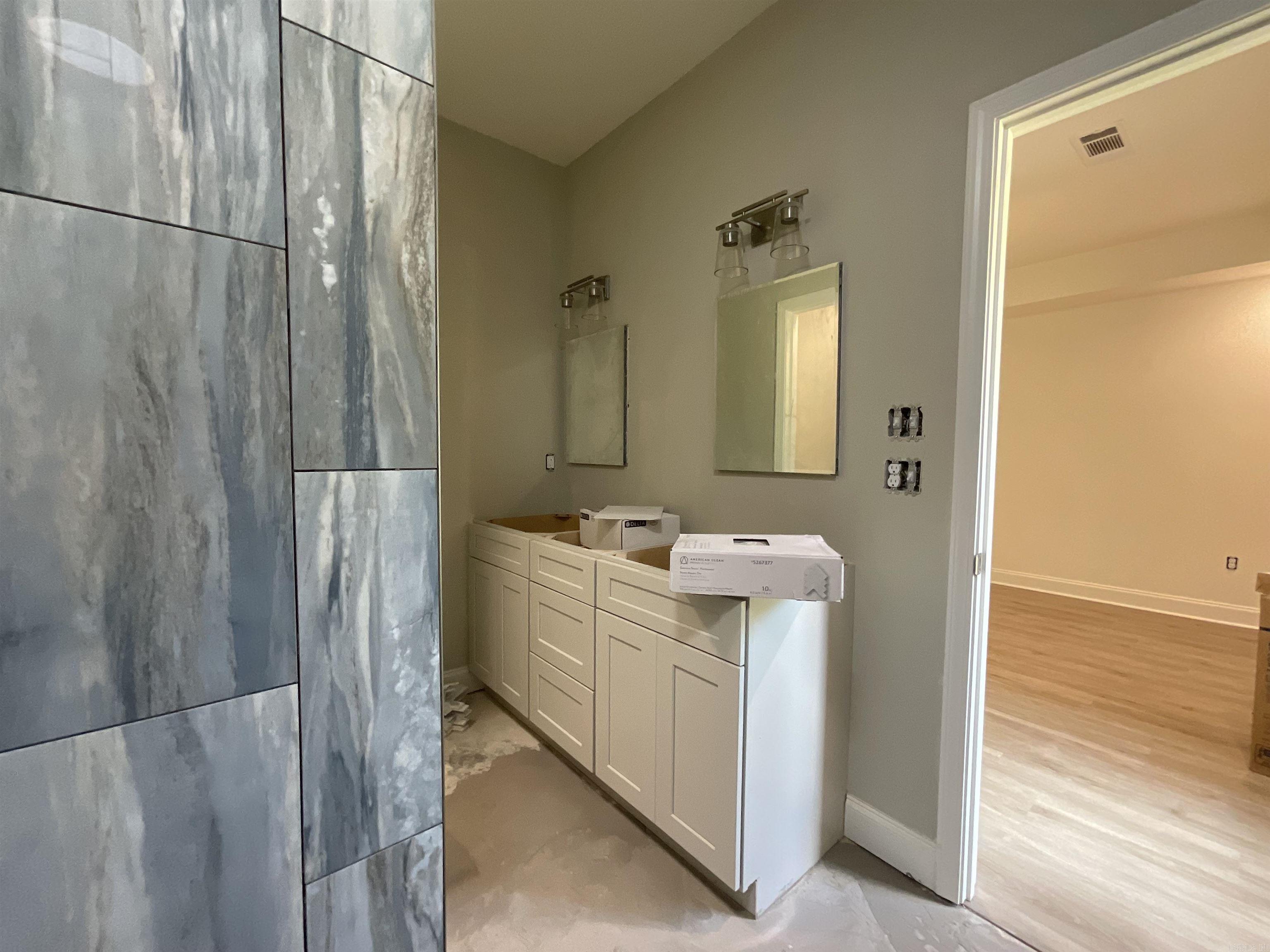 1007 N Jeff Davis  Jacksonville, AR