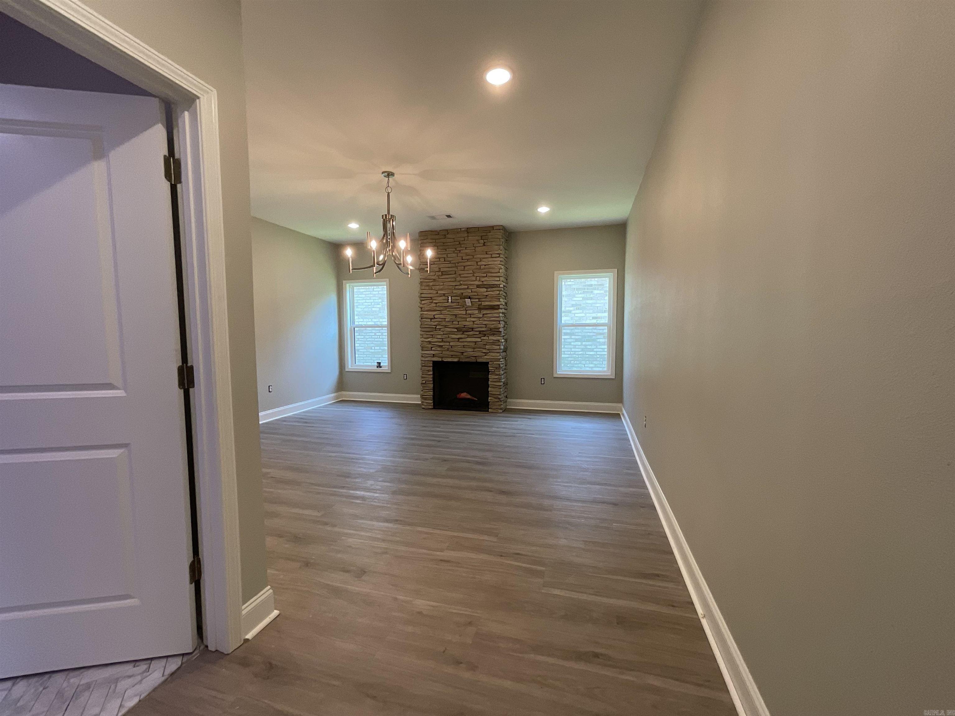 1007 N Jeff Davis  Jacksonville, AR