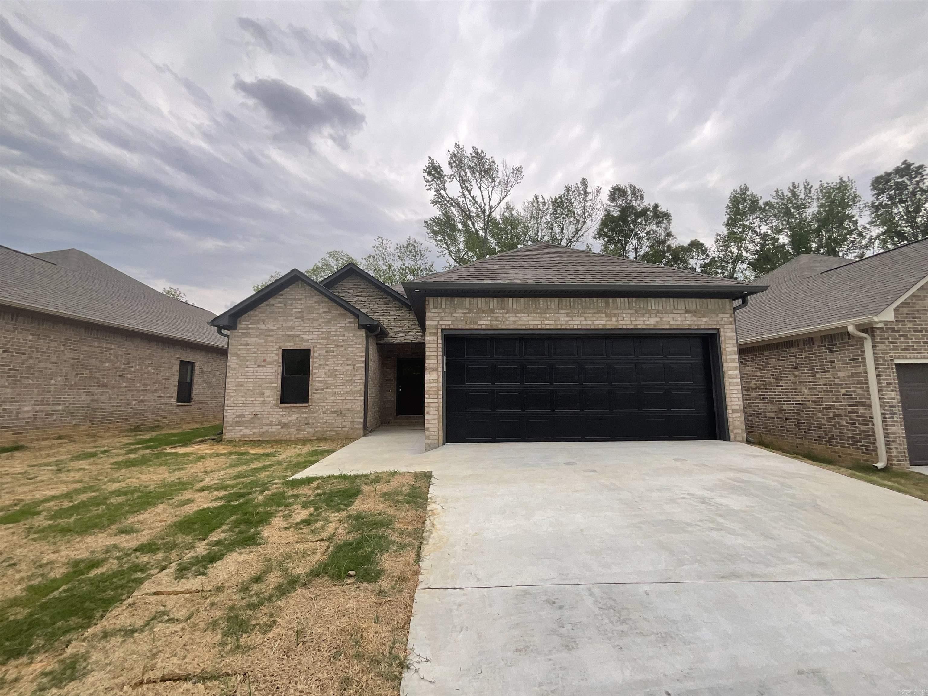 1005 N Jeff Davis Avenue Jacksonville, AR 72076