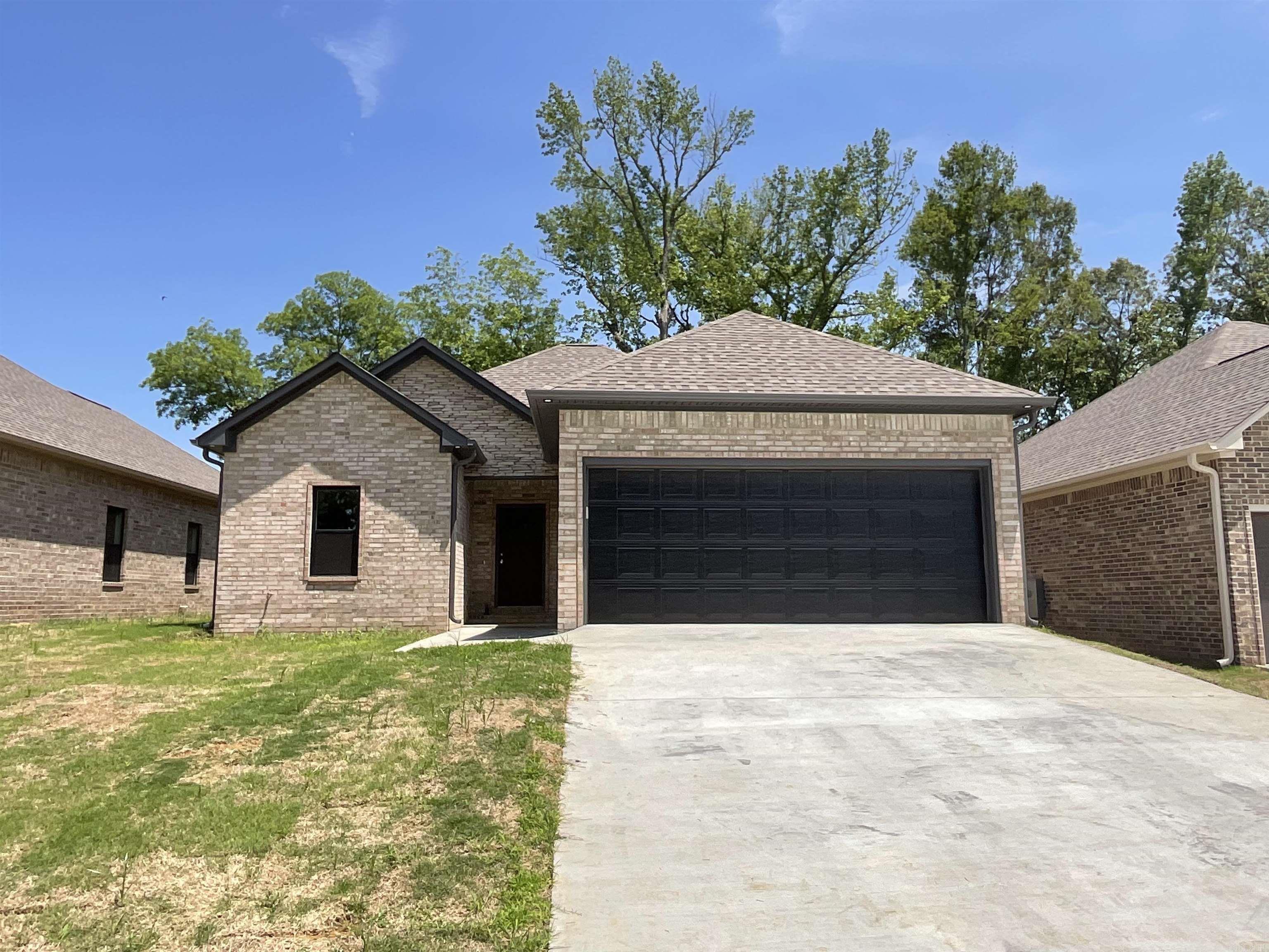 1005 N Jeff Davis  Jacksonville, AR