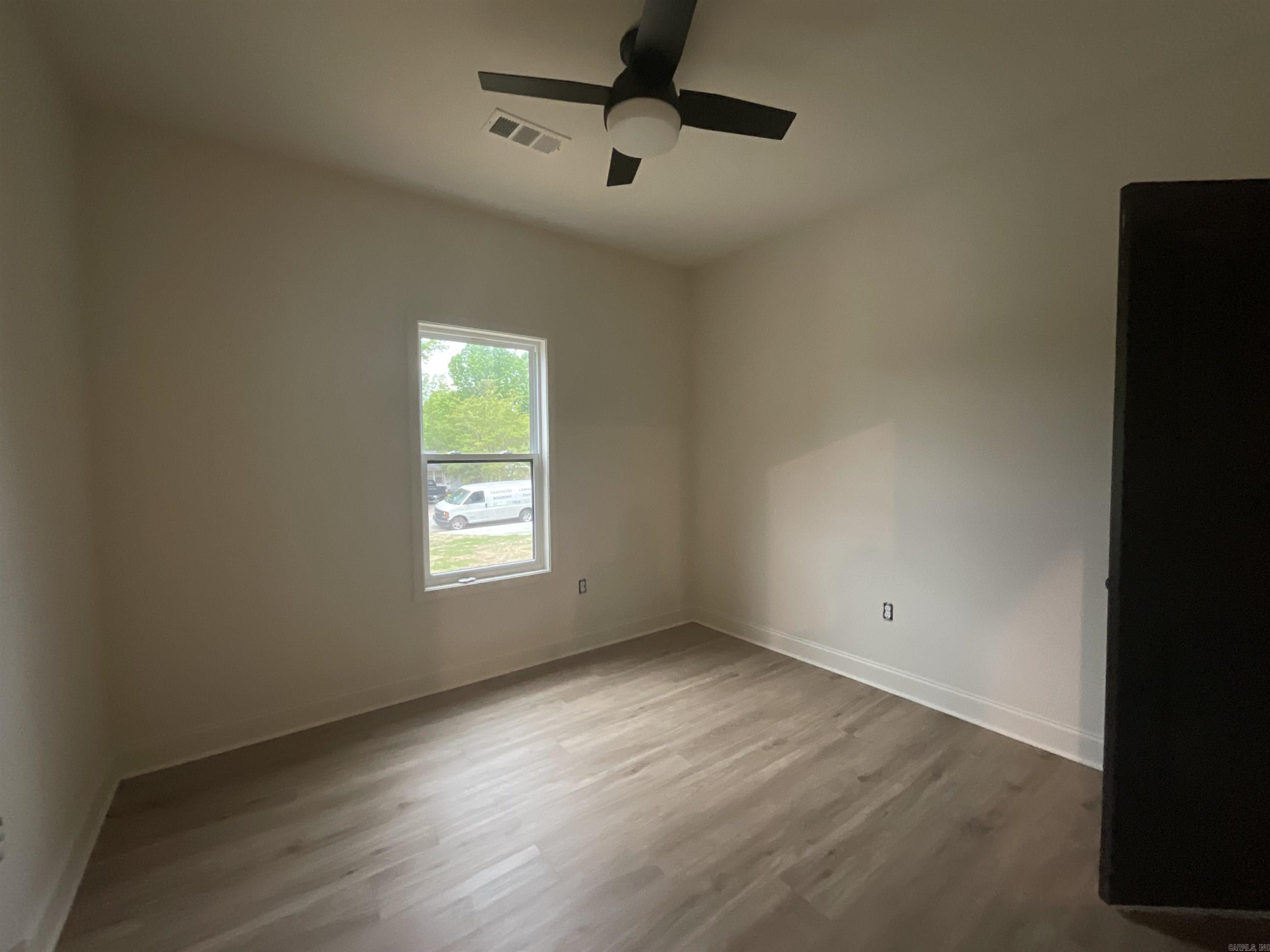 1005 N Jeff Davis  Jacksonville, AR