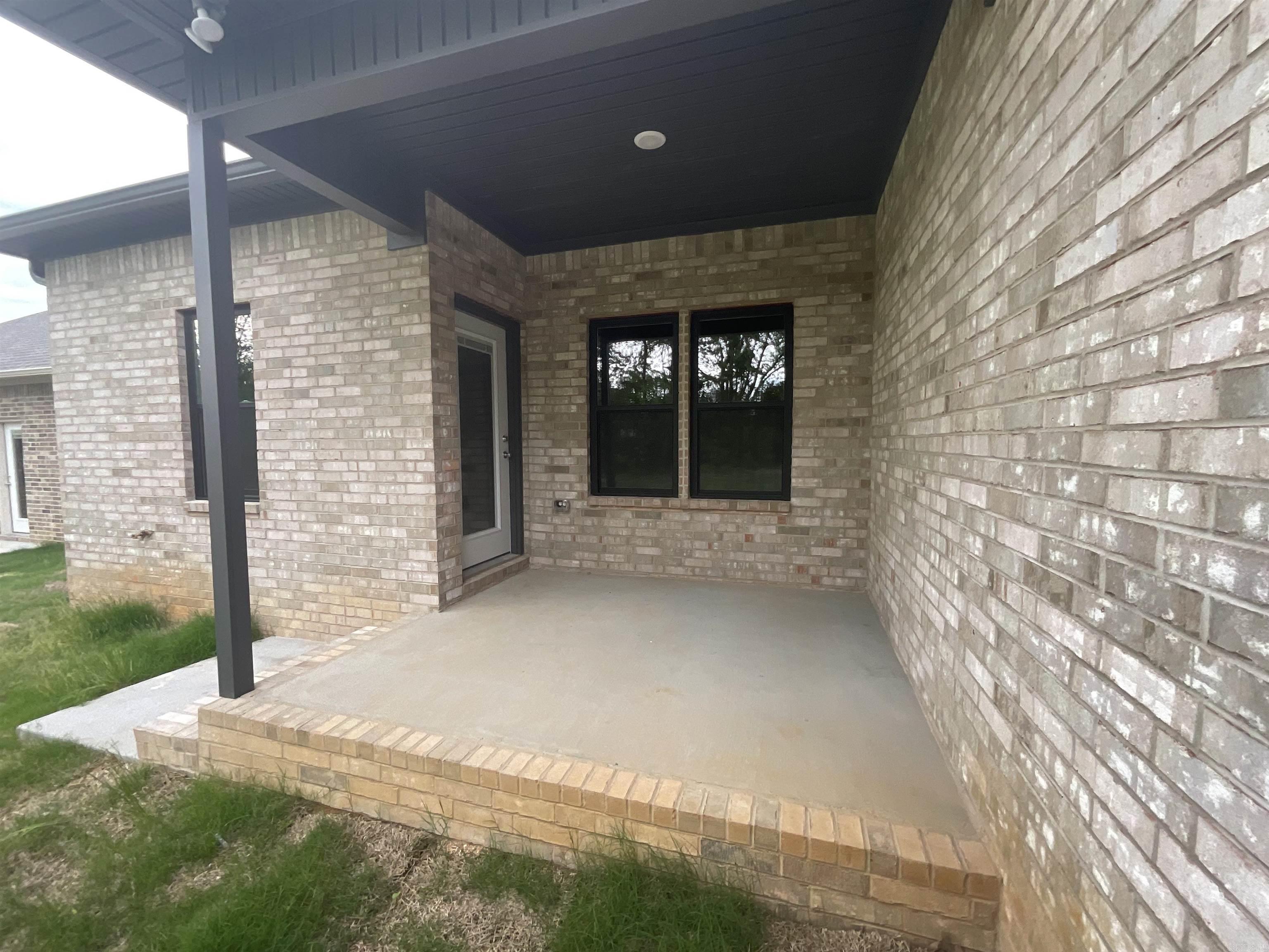 1005 N Jeff Davis Avenue Jacksonville, AR 72076