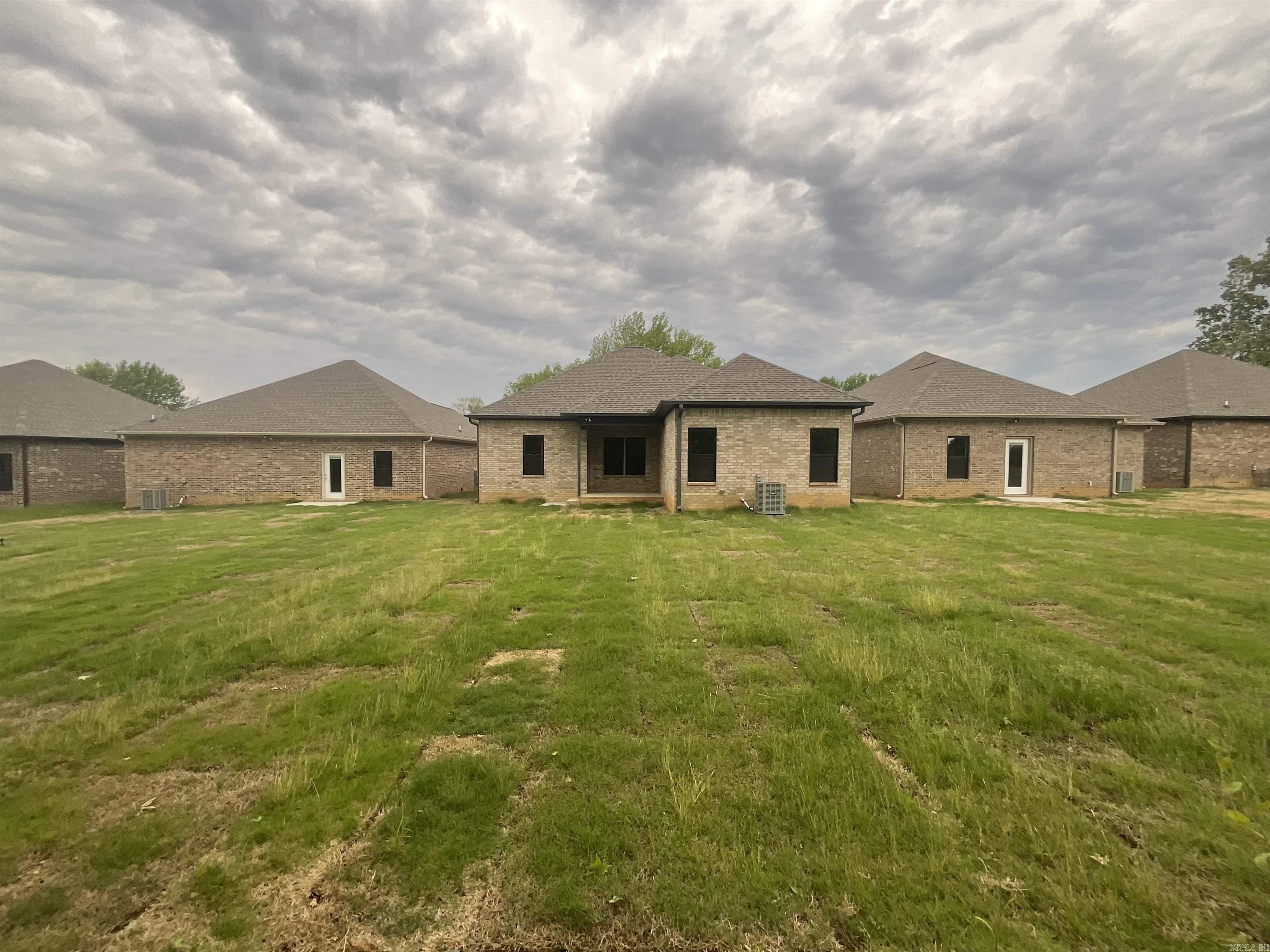1005 N Jeff Davis Avenue Jacksonville, AR 72076