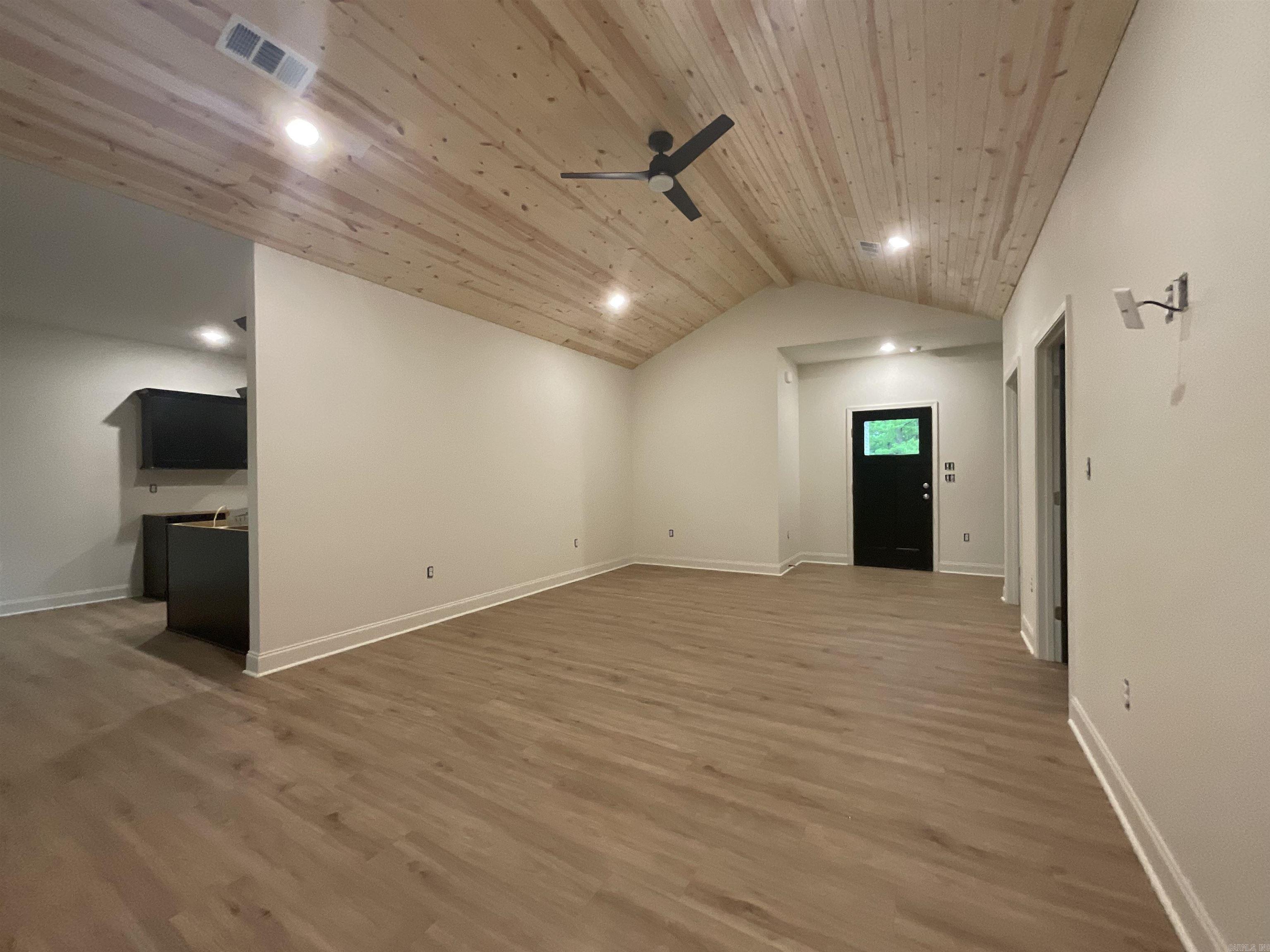 1005 N Jeff Davis Avenue Jacksonville, AR 72076