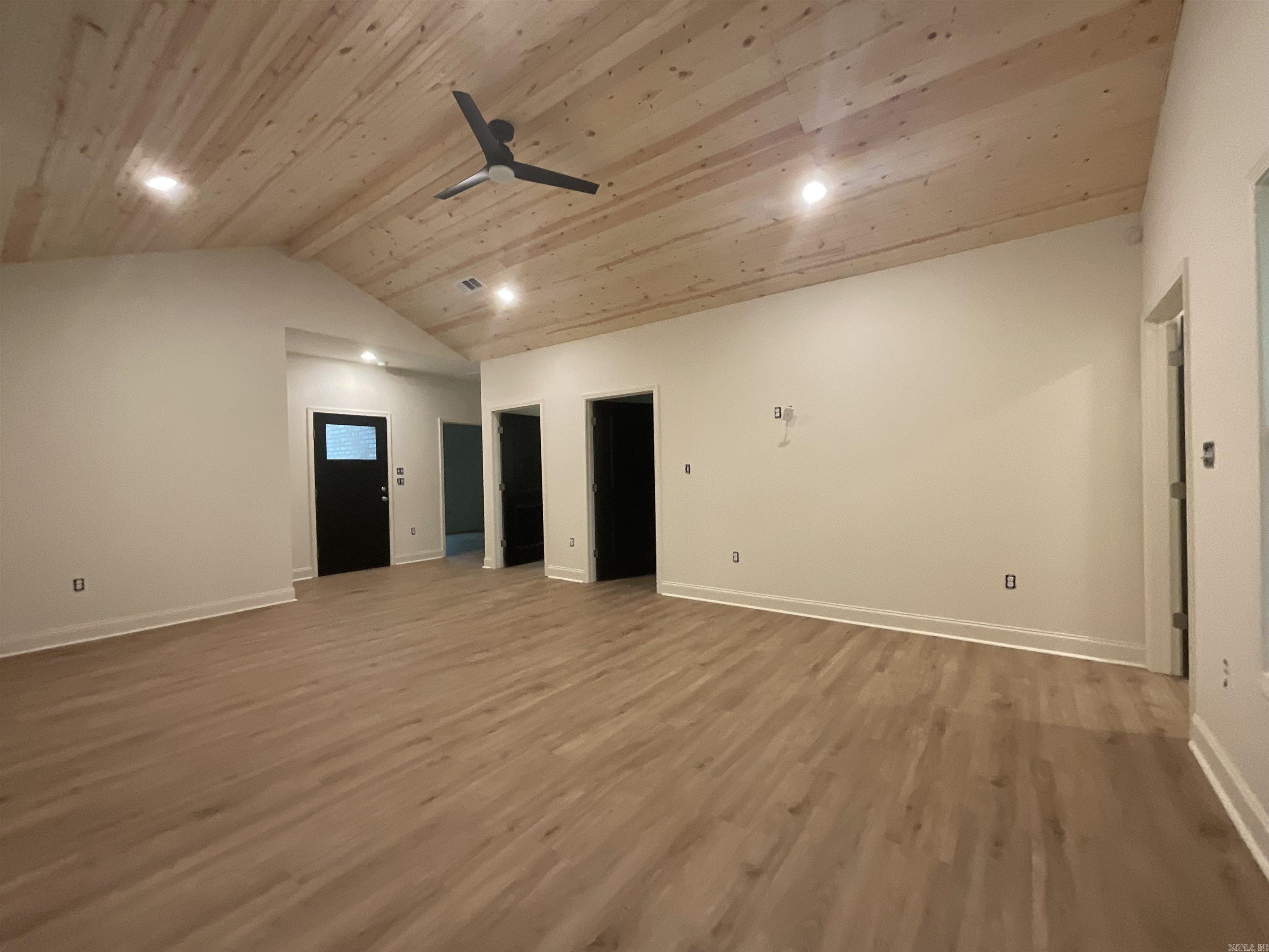 1005 N Jeff Davis Avenue Jacksonville, AR 72076