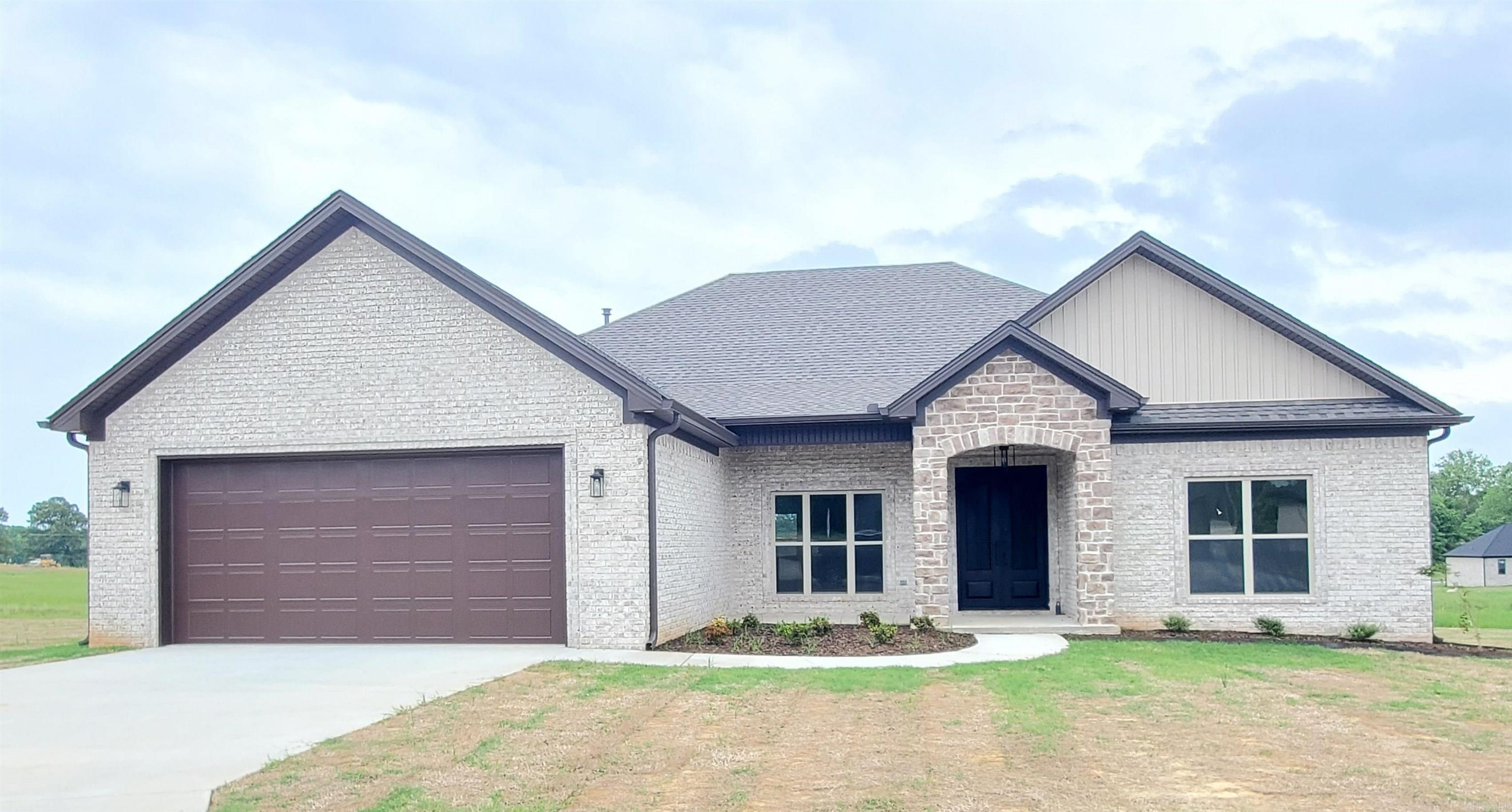 28  Calvados  Cabot, AR