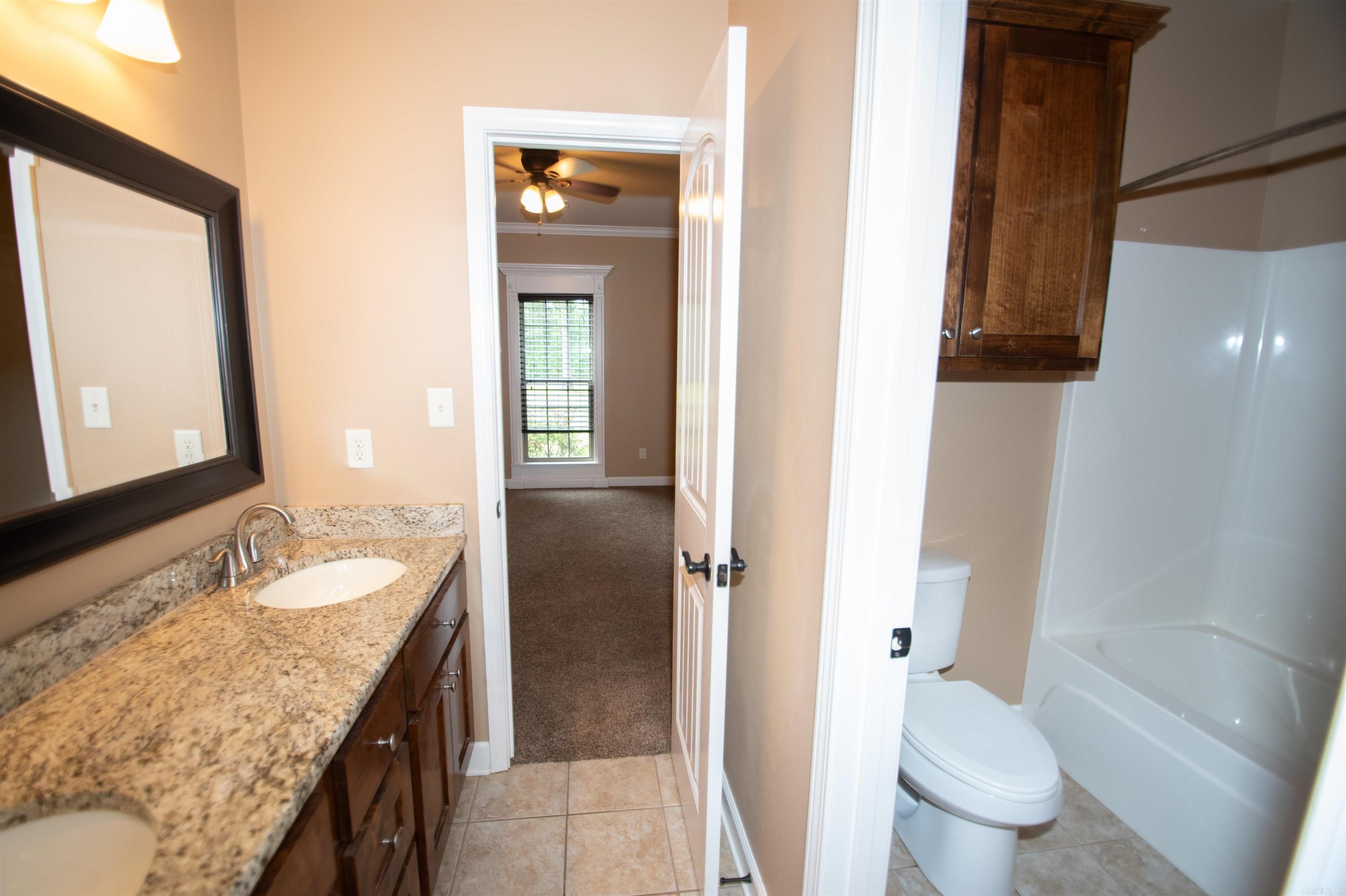 1094 W Vinity Rd  McRae, AR