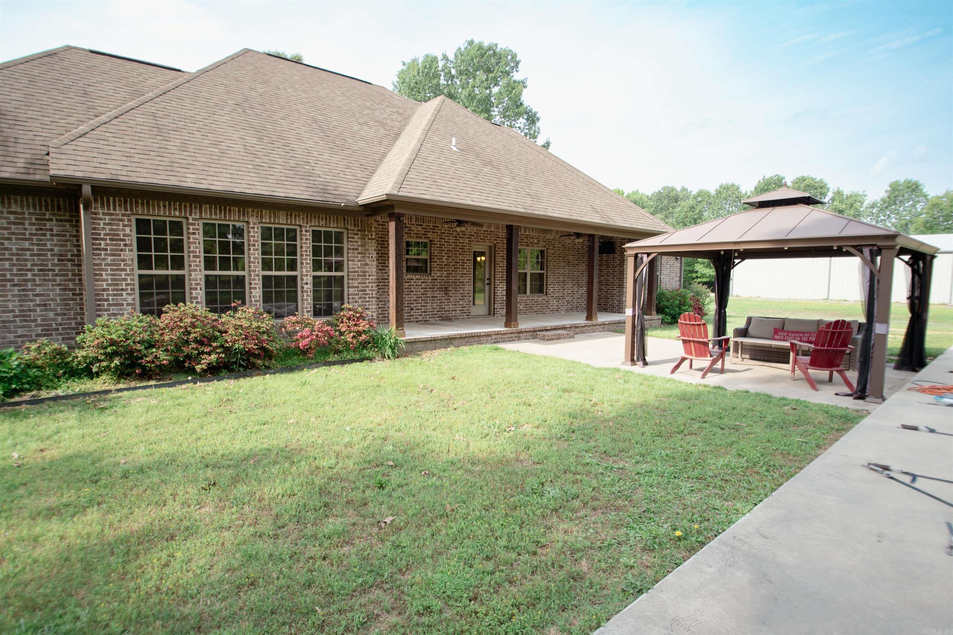 1094 W Vinity Rd  McRae, AR