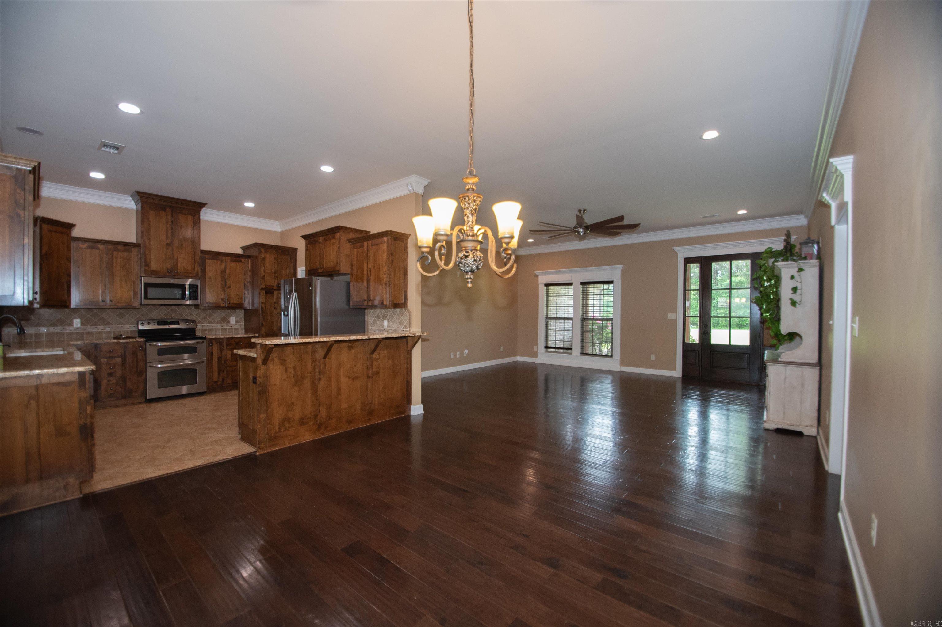 1094 W Vinity Rd  McRae, AR