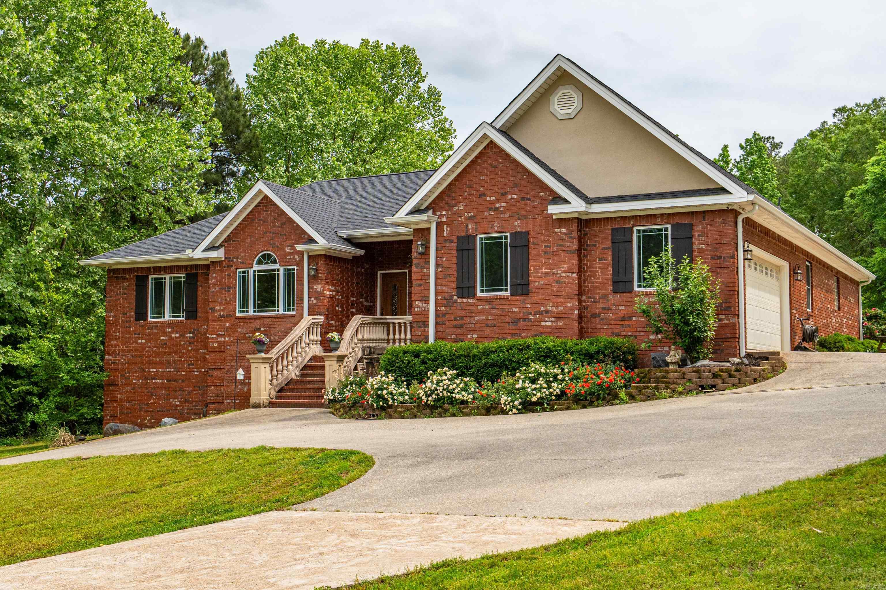 140  Frontier  Hot Springs, AR