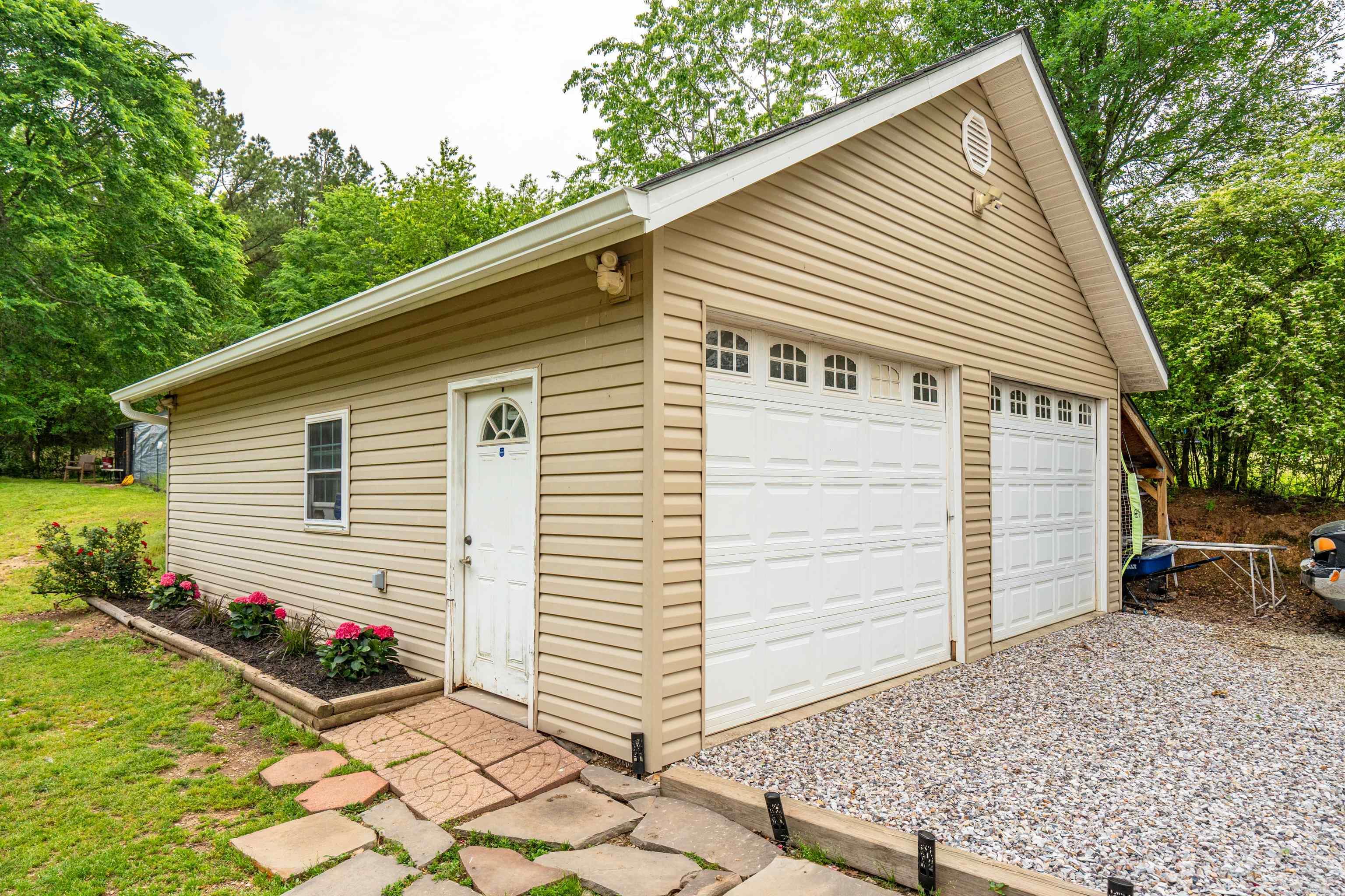 140  Frontier  Hot Springs, AR